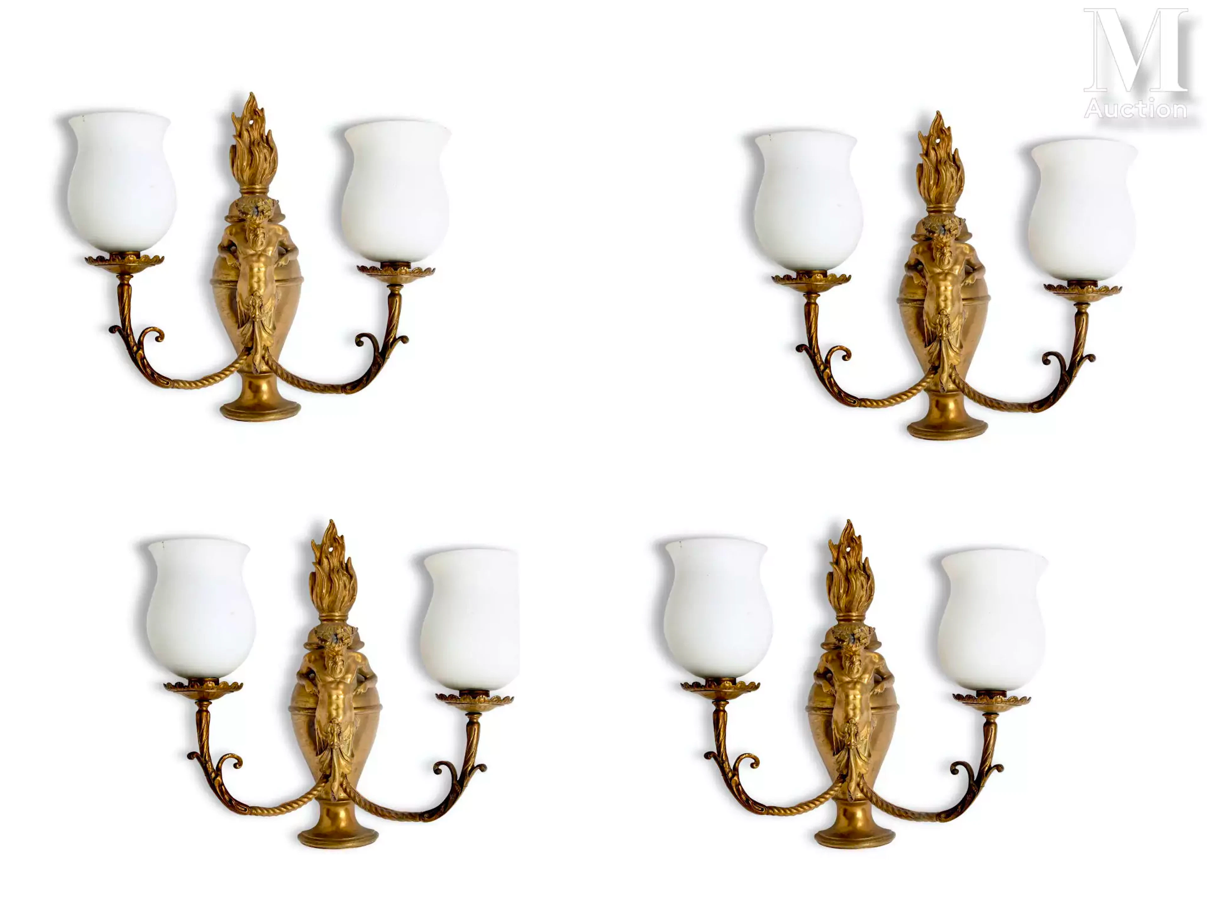 Quatre appliques en bronze