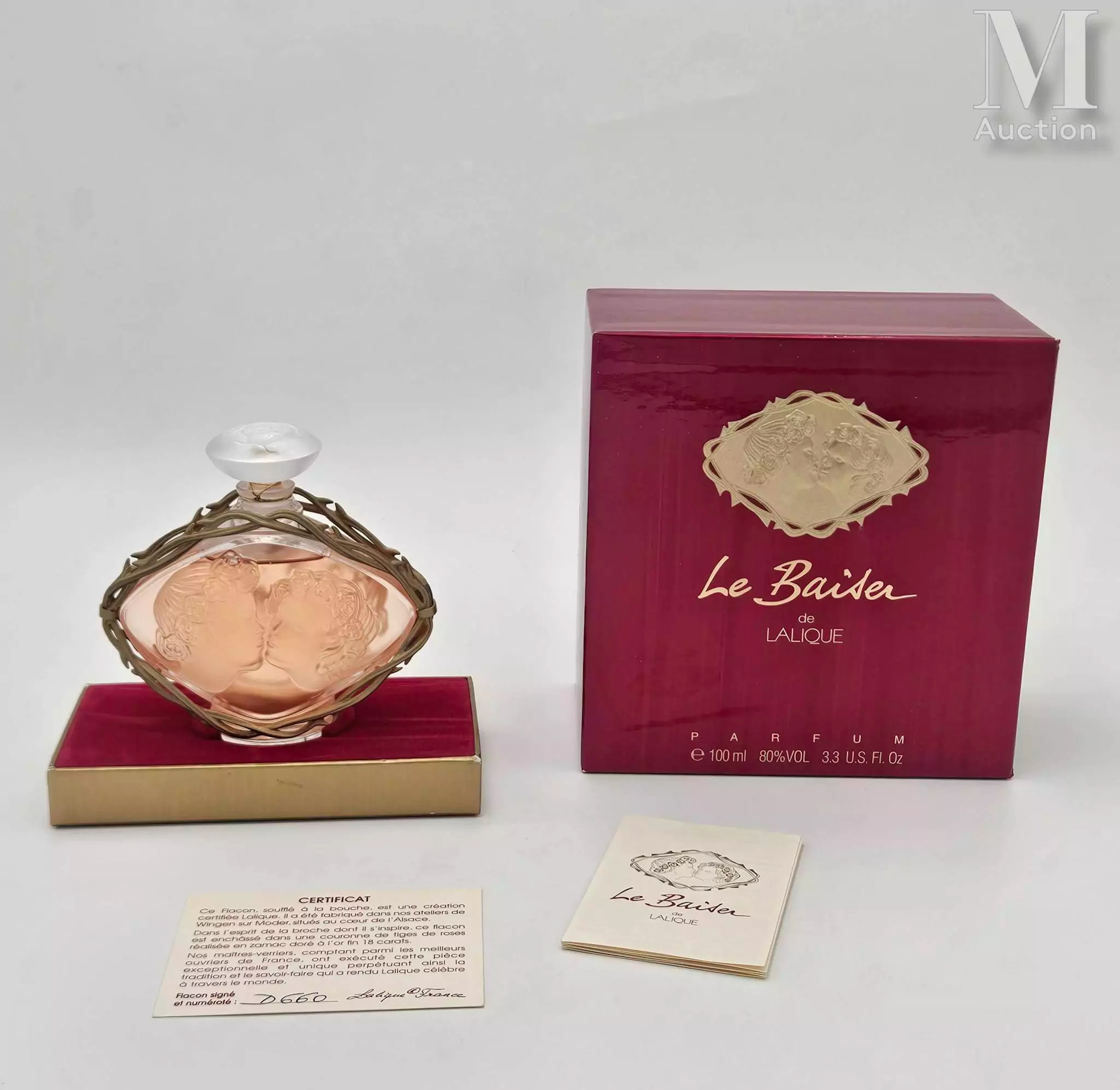 LALIQUE - France "Le Baiser de Lalique"
