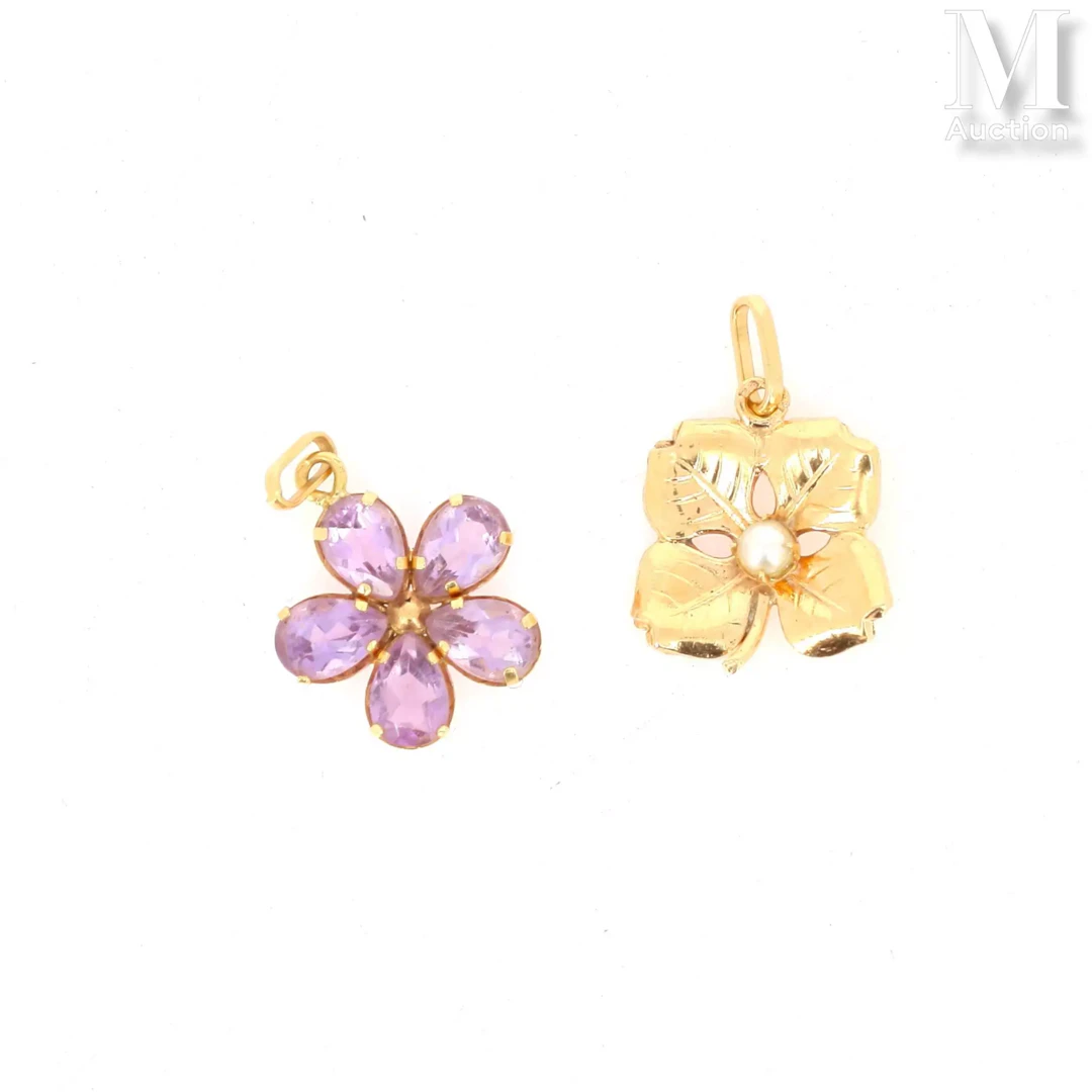 Deux pendentifs