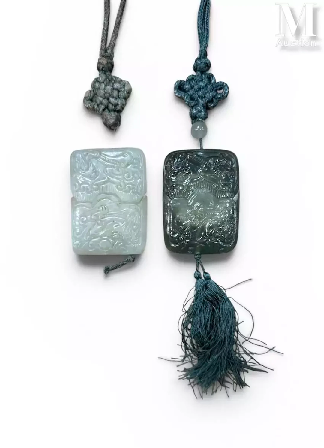 CHINE Deux pendentifs