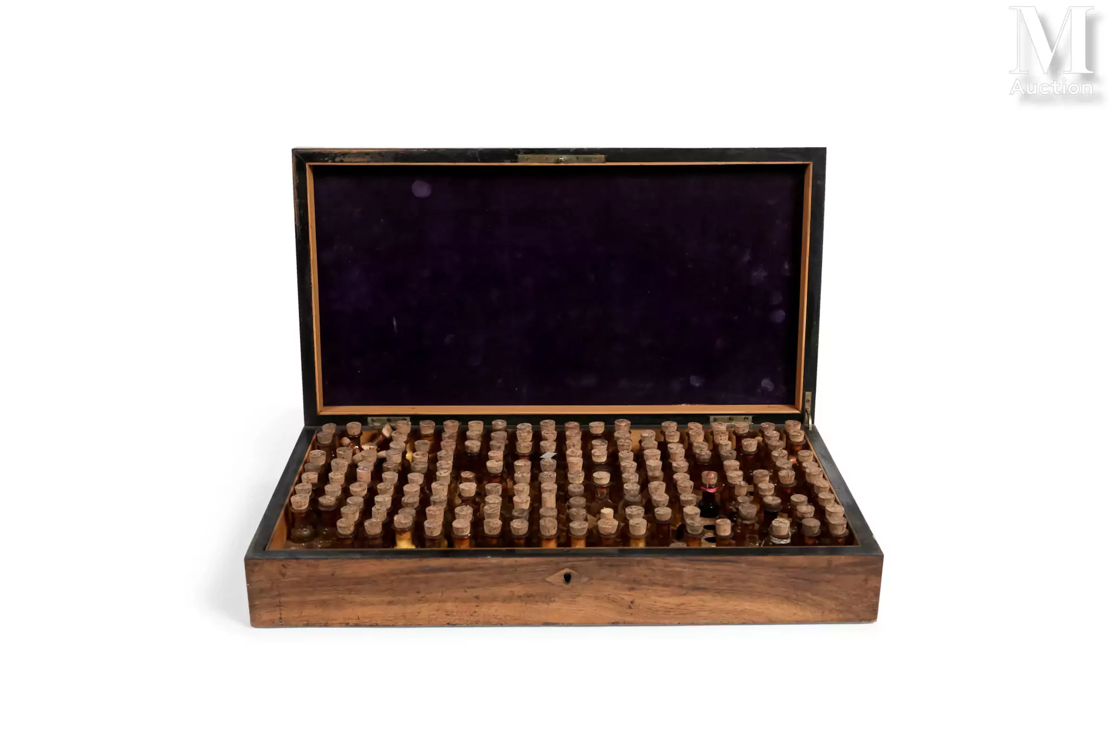 Boite de médicaments homéopathique