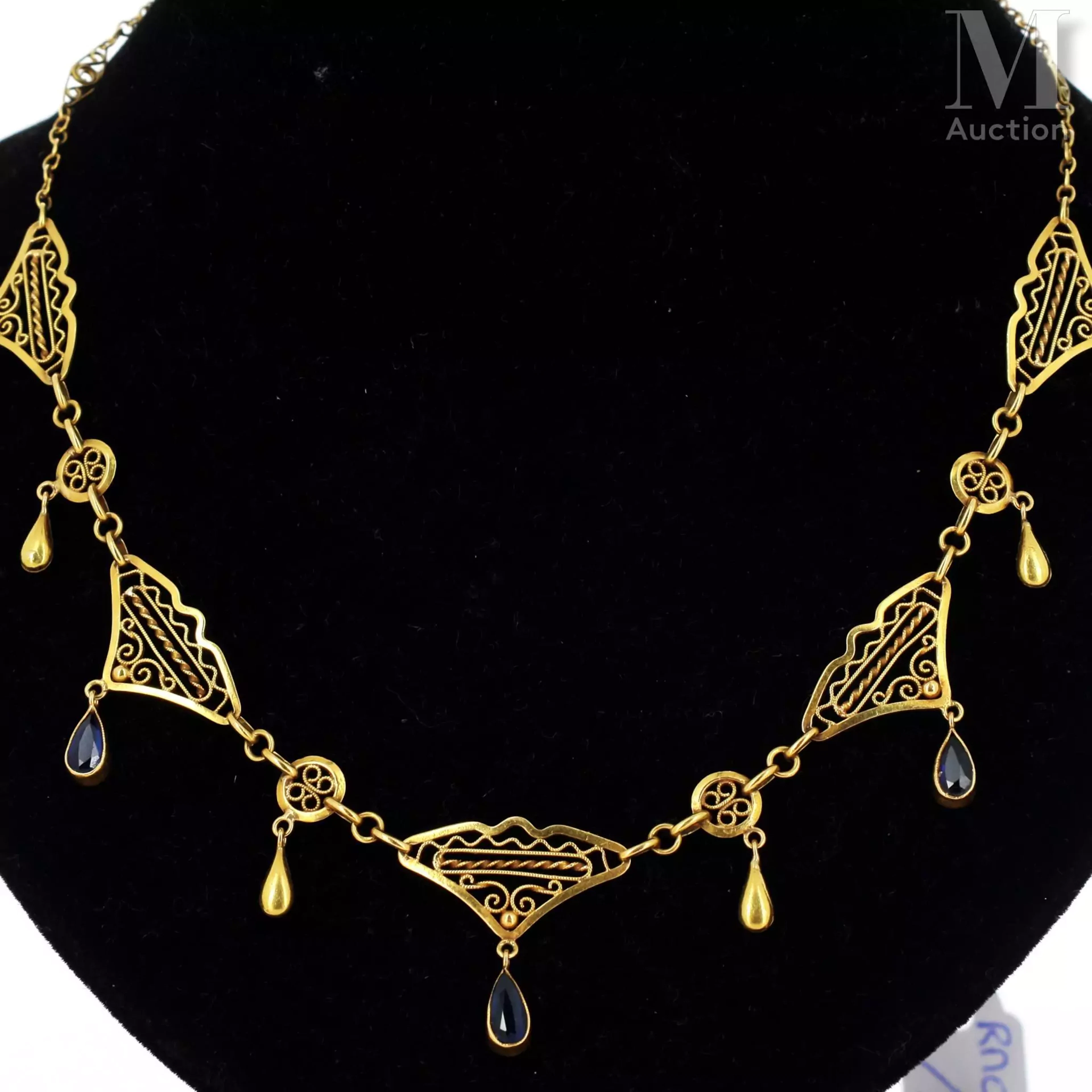 Collier draperie