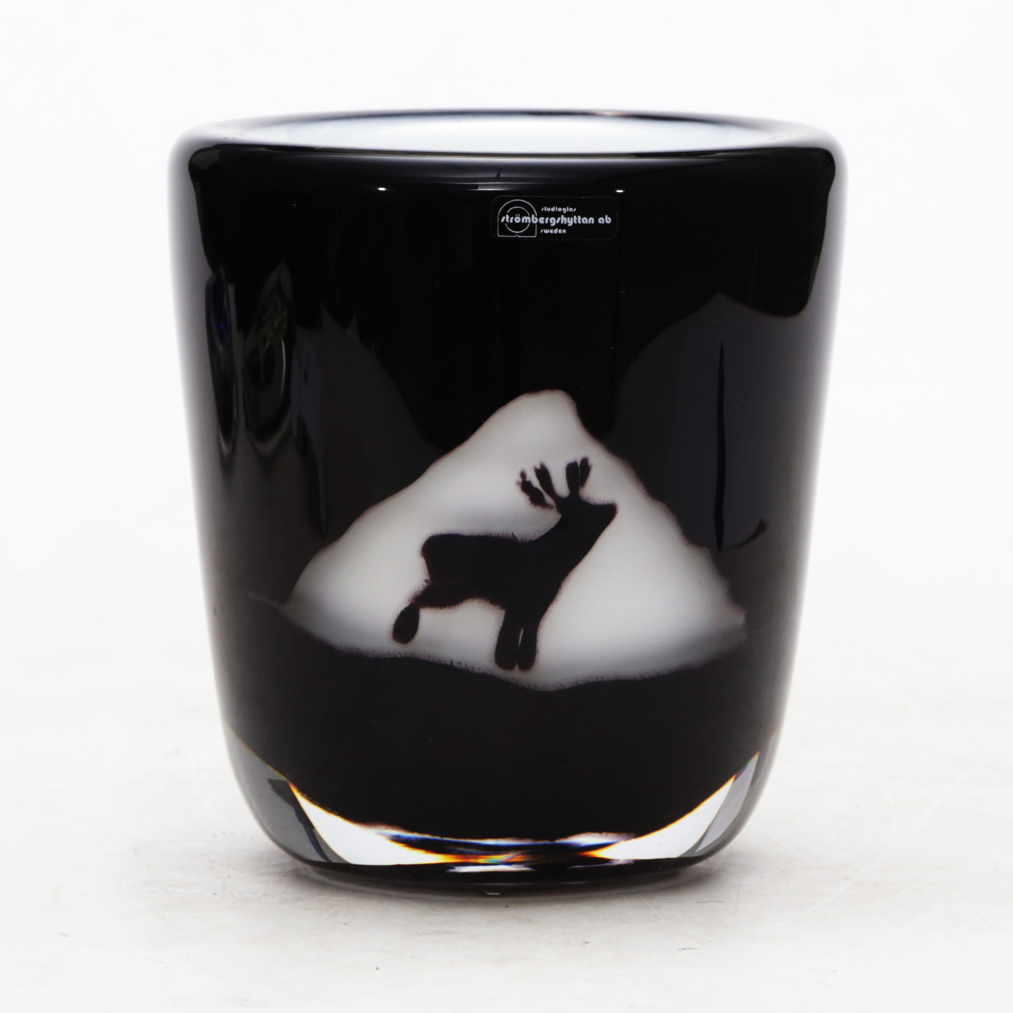 FREDRIK, PERSSON. GLASVAS, graal, Studioglas Strömbergshyttan, unik, signerad.