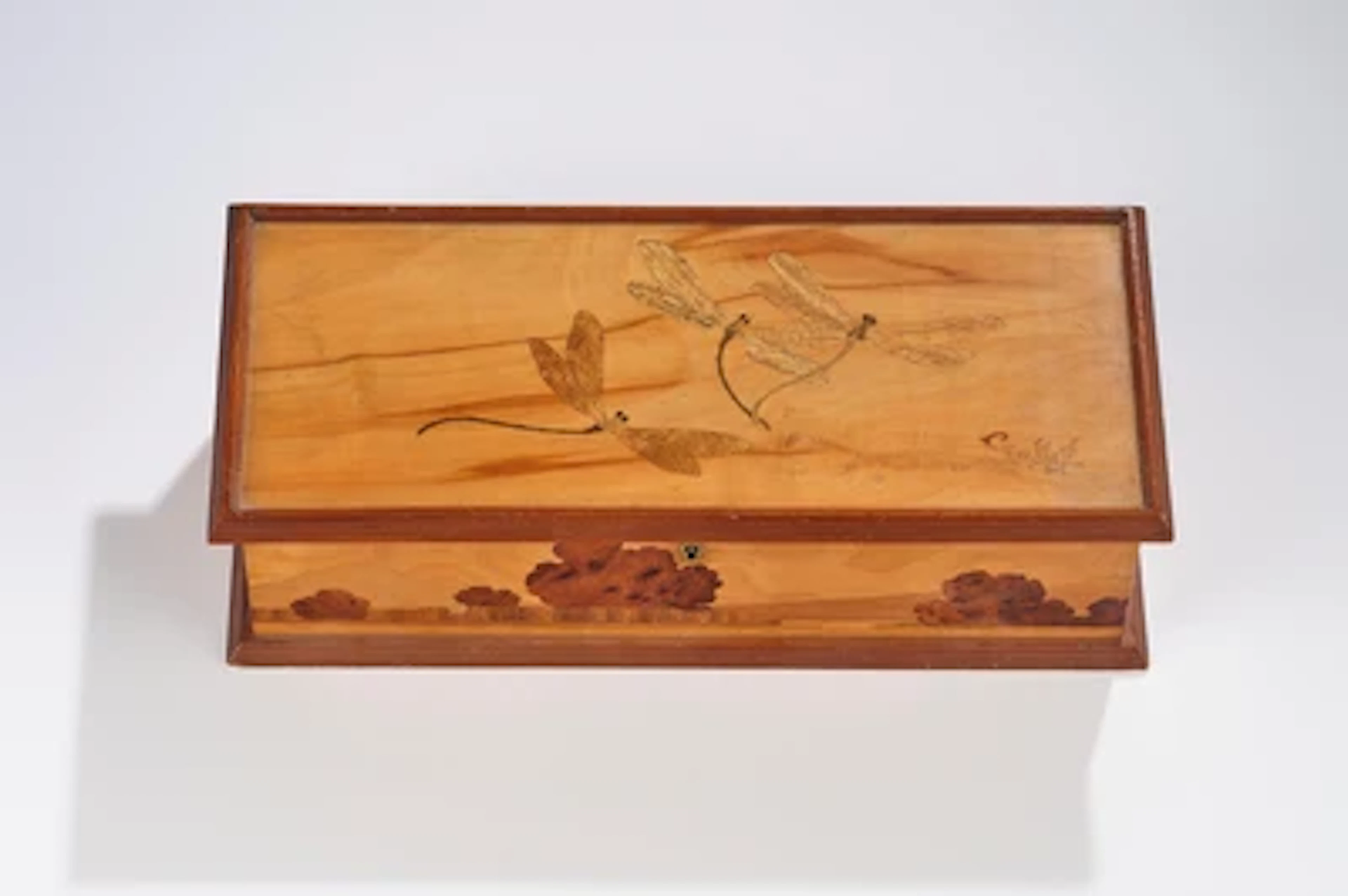 A casket with dragonflies and a landscape, Emile Gallé, Nancy, c. 1928