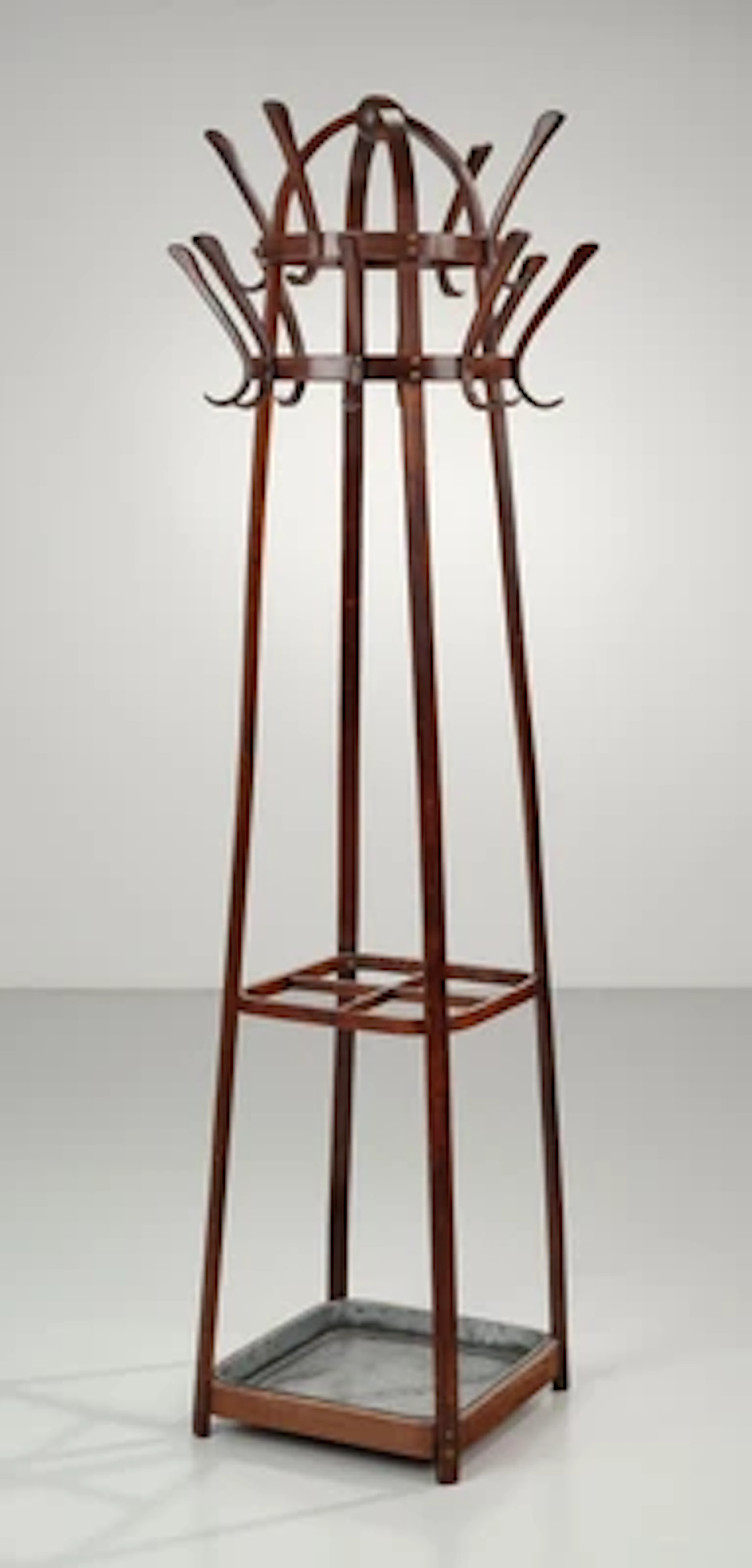 A clothes stand (“Kleiderstock”), model number 10414, designed in
