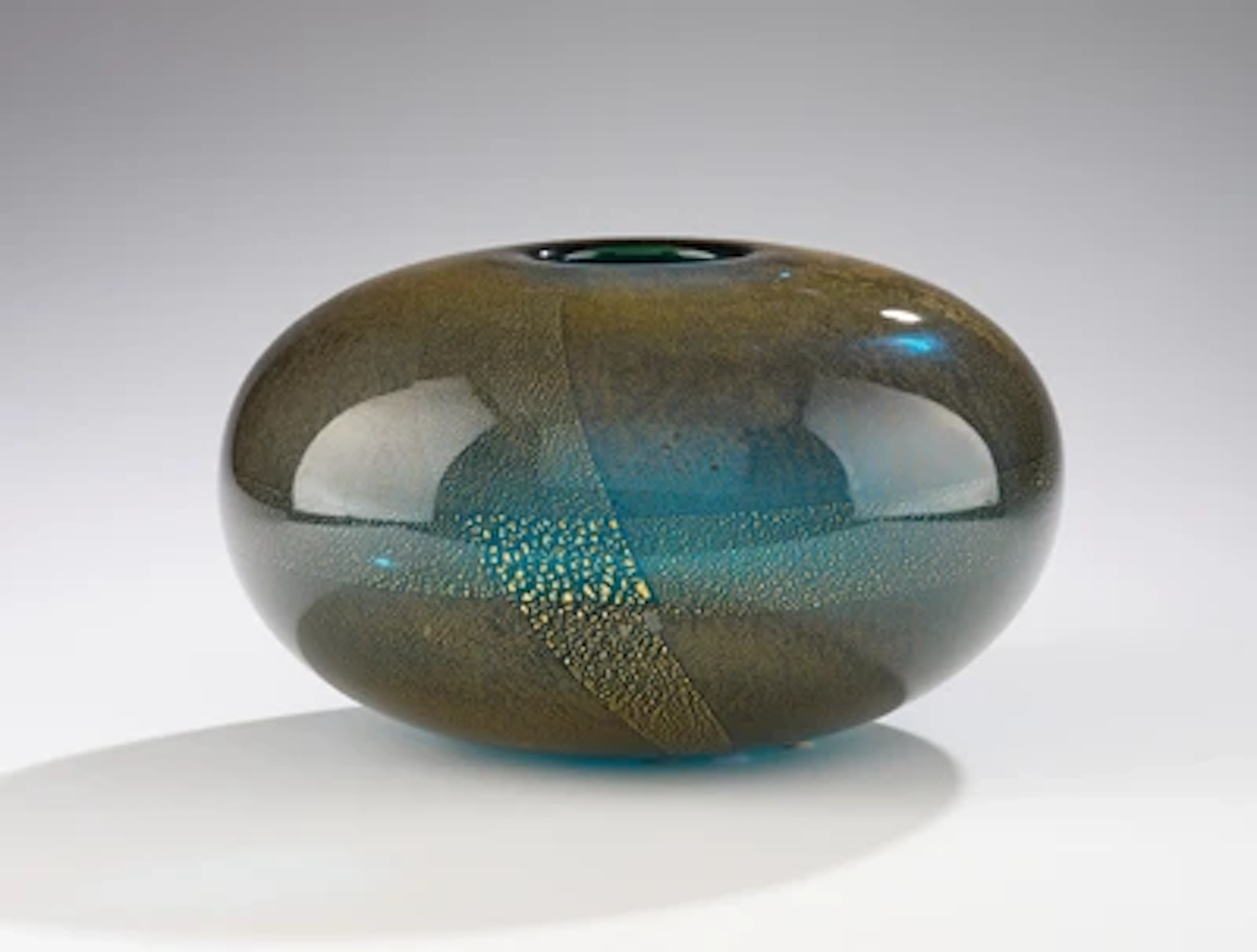 Laura Diaz De Santillana (Venice, 1955-2019), a vase "Sommerso Oro"