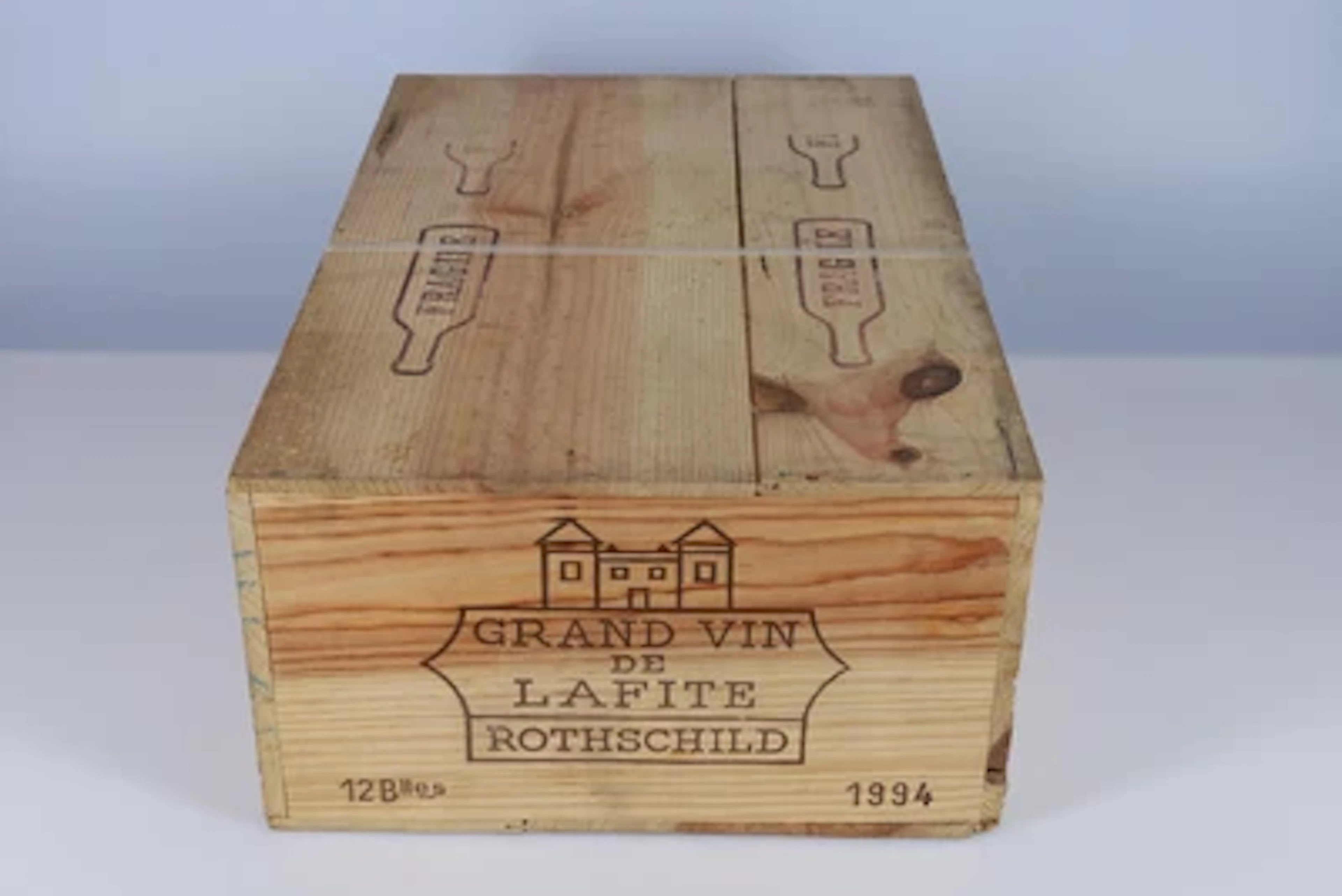 1994 Château Lafite-Rothschild, Bordeaux, 93 Wine Spectator-Punkte, 12 Flaschen, in OHK