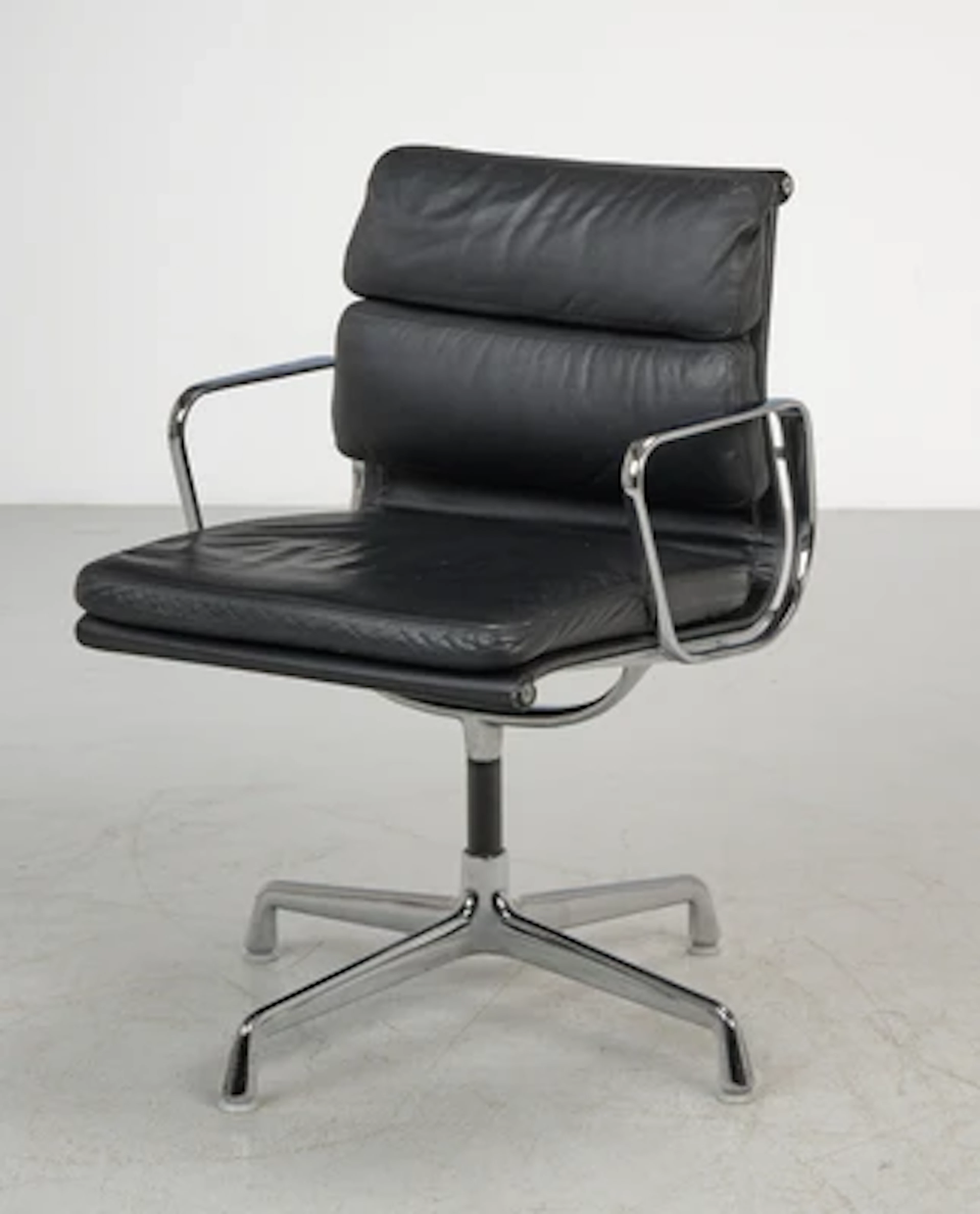 Softpad-Aluchair Modell 'EA 208', Entwurf Charles & Ray Eames