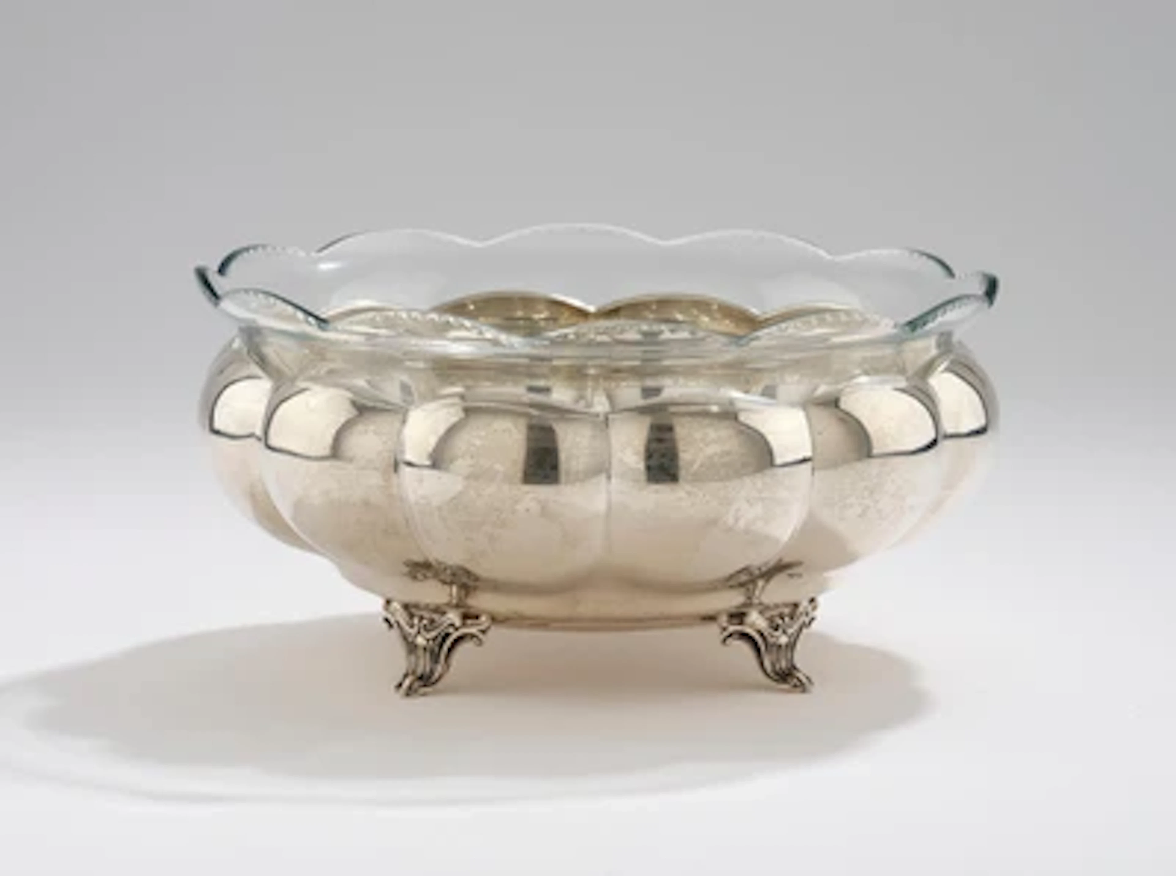 Runder Silberaufsatz mit geschliffener Glasschale, Firma J. C. Klinkosch, Wien, bis Mai 1922
