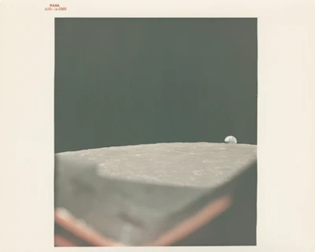 APOLLO 8 - Earthrise from Humanity's First Spacecraft above Another World