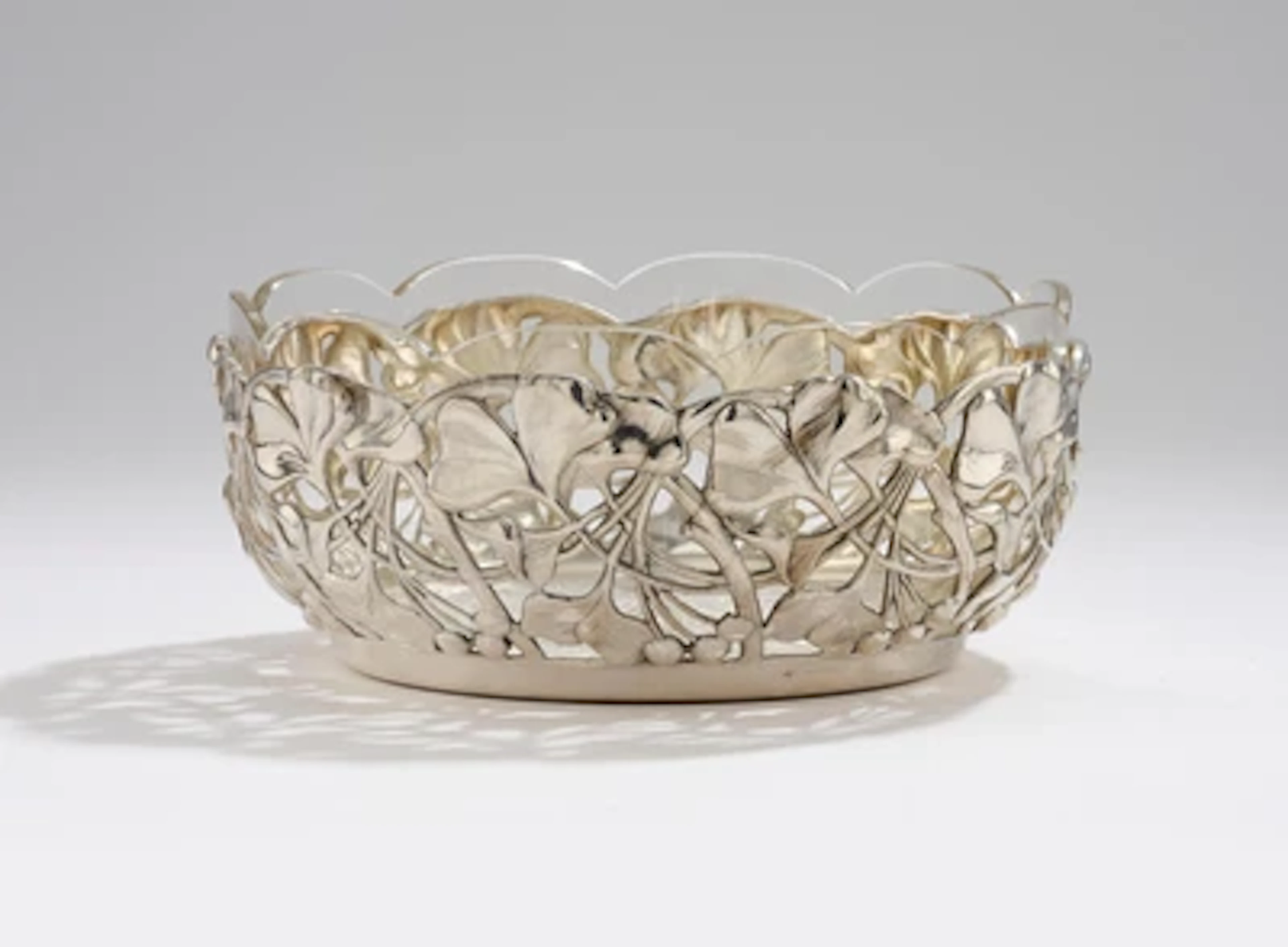 Silberschale mit Gingkodekor und Glaseinsatz, Firma Alexander Sturm, Wien, bis Mai 1922