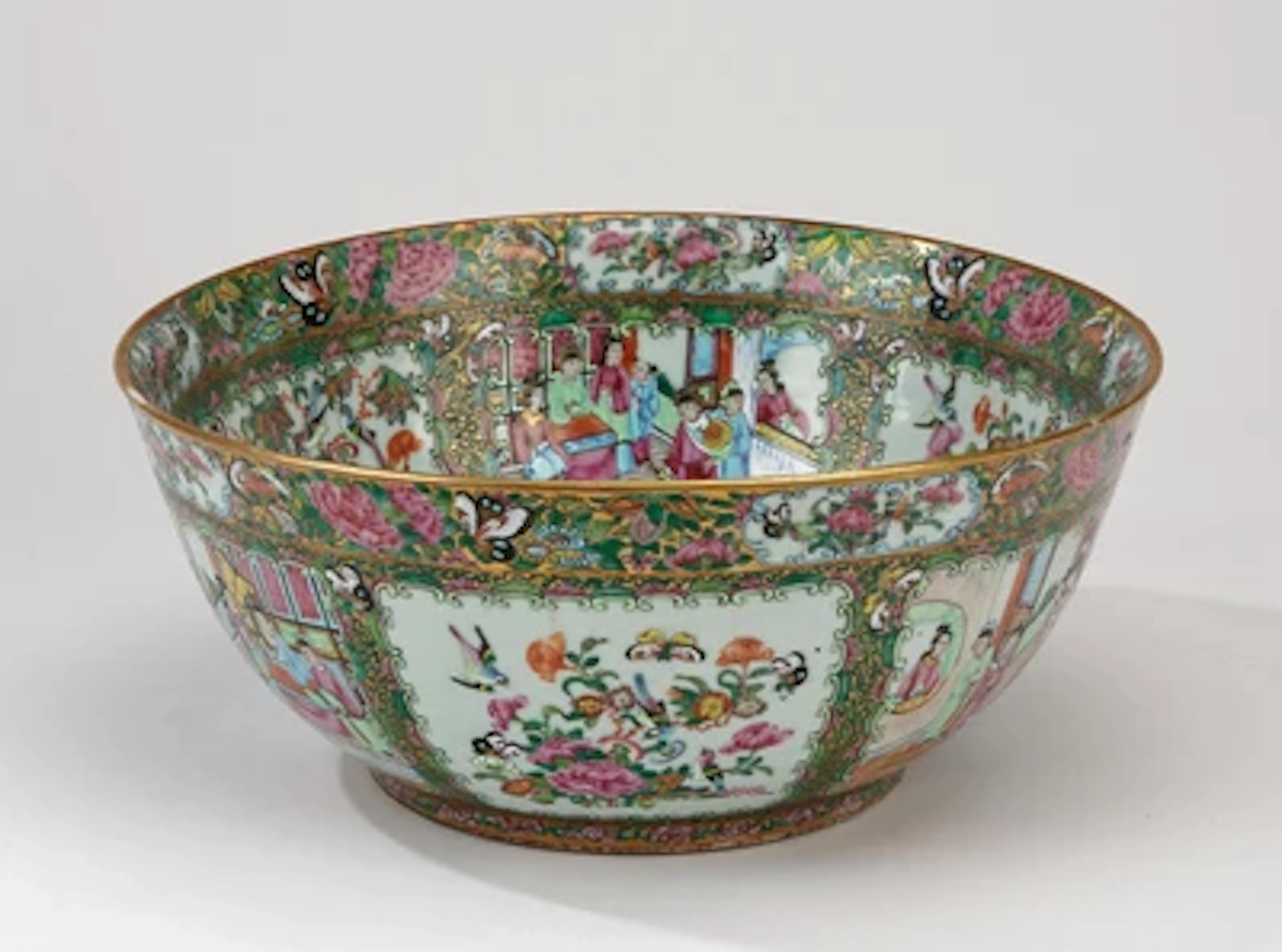 Große Famille rose Schale (Punch Bowl), China, 19. Jh.,
