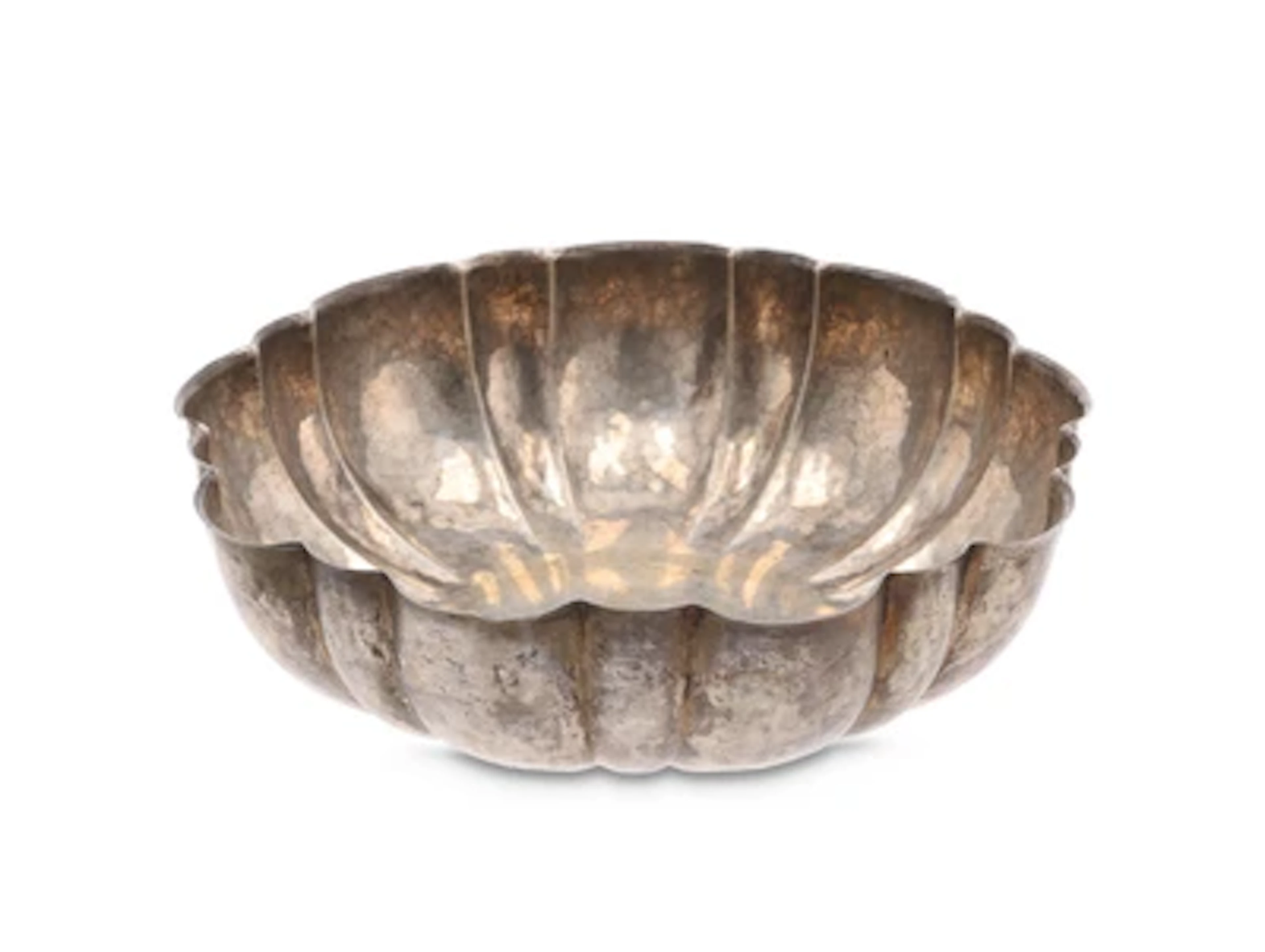 A large round centrepiece bowl made of silver, in the manner of Josef
