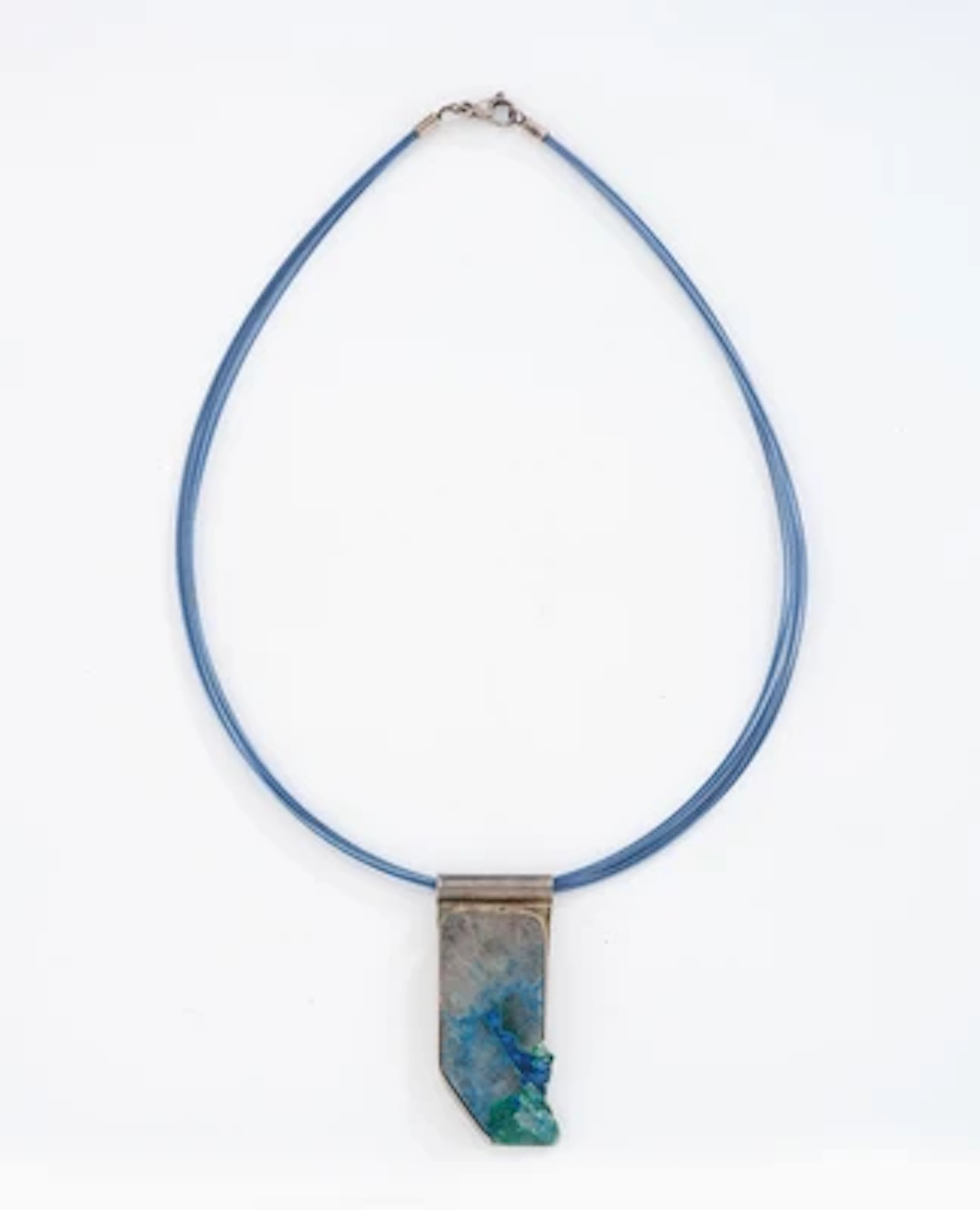 A necklace in modernist style, with sterling silver pendant with chrysocolla