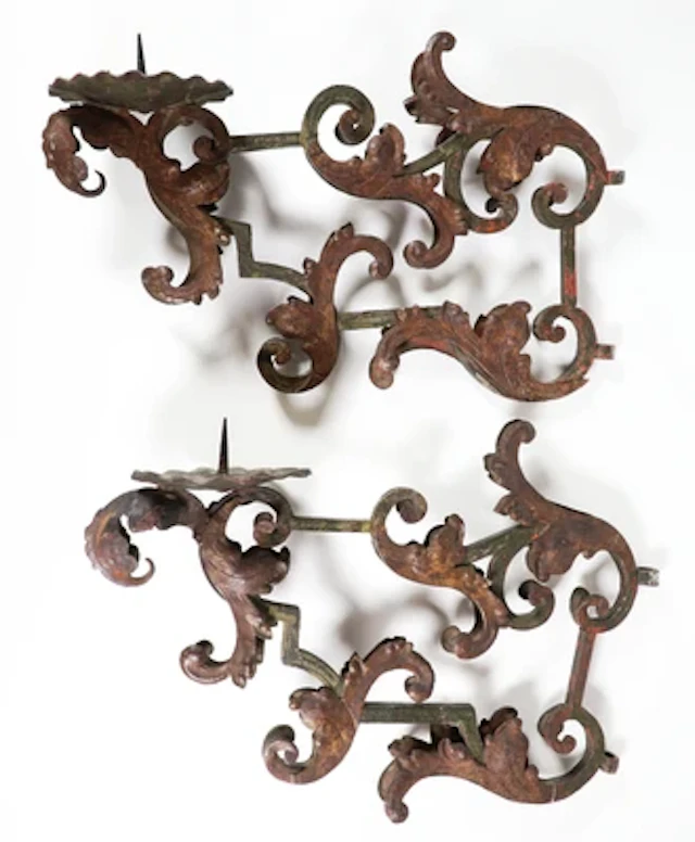 Paar barocke Ausleger-Wandkerzenleuchter, ursprünglich um 1700
