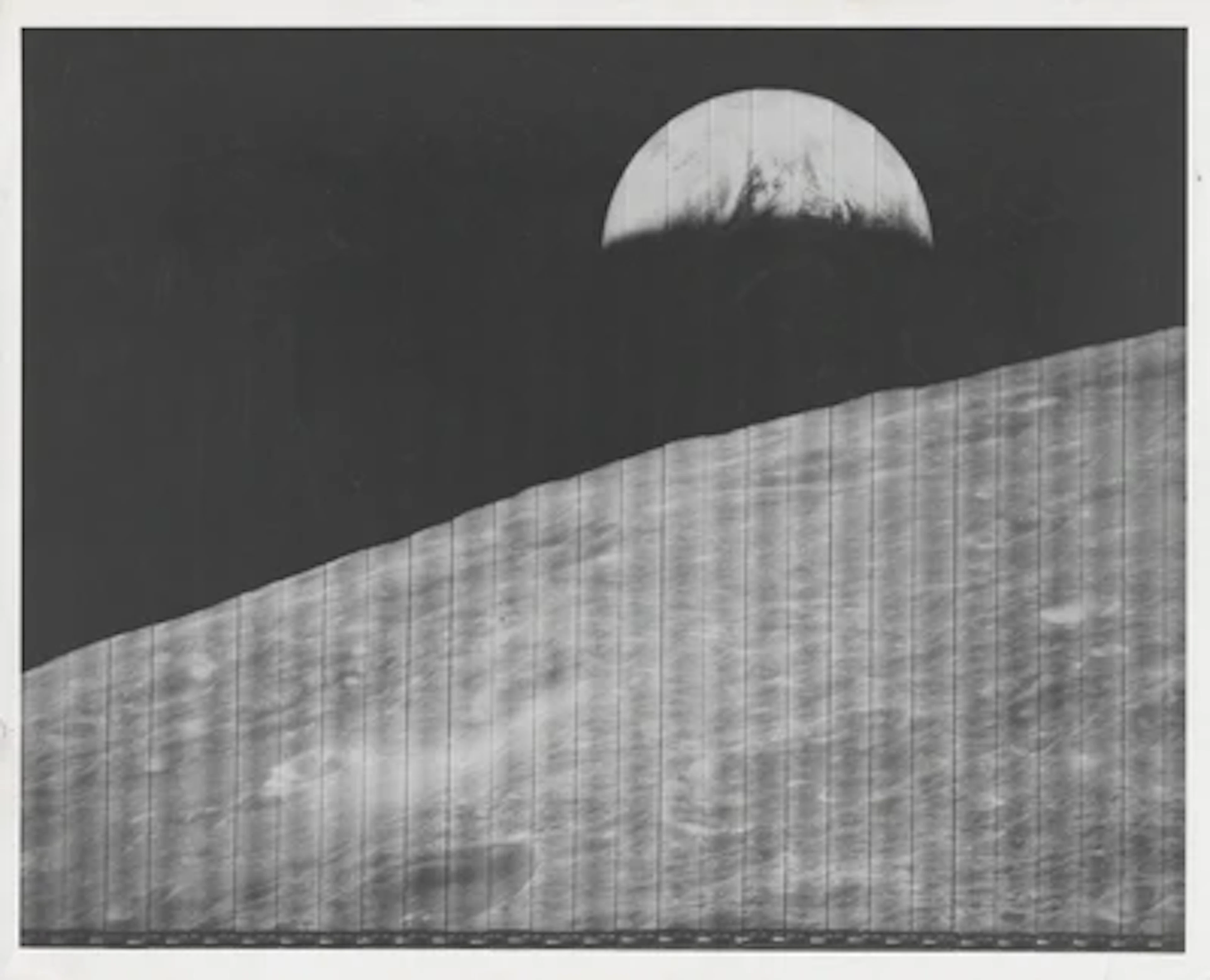 LUNAR ORBITER I - The First Earthrise ever Captured, seen from the Moon