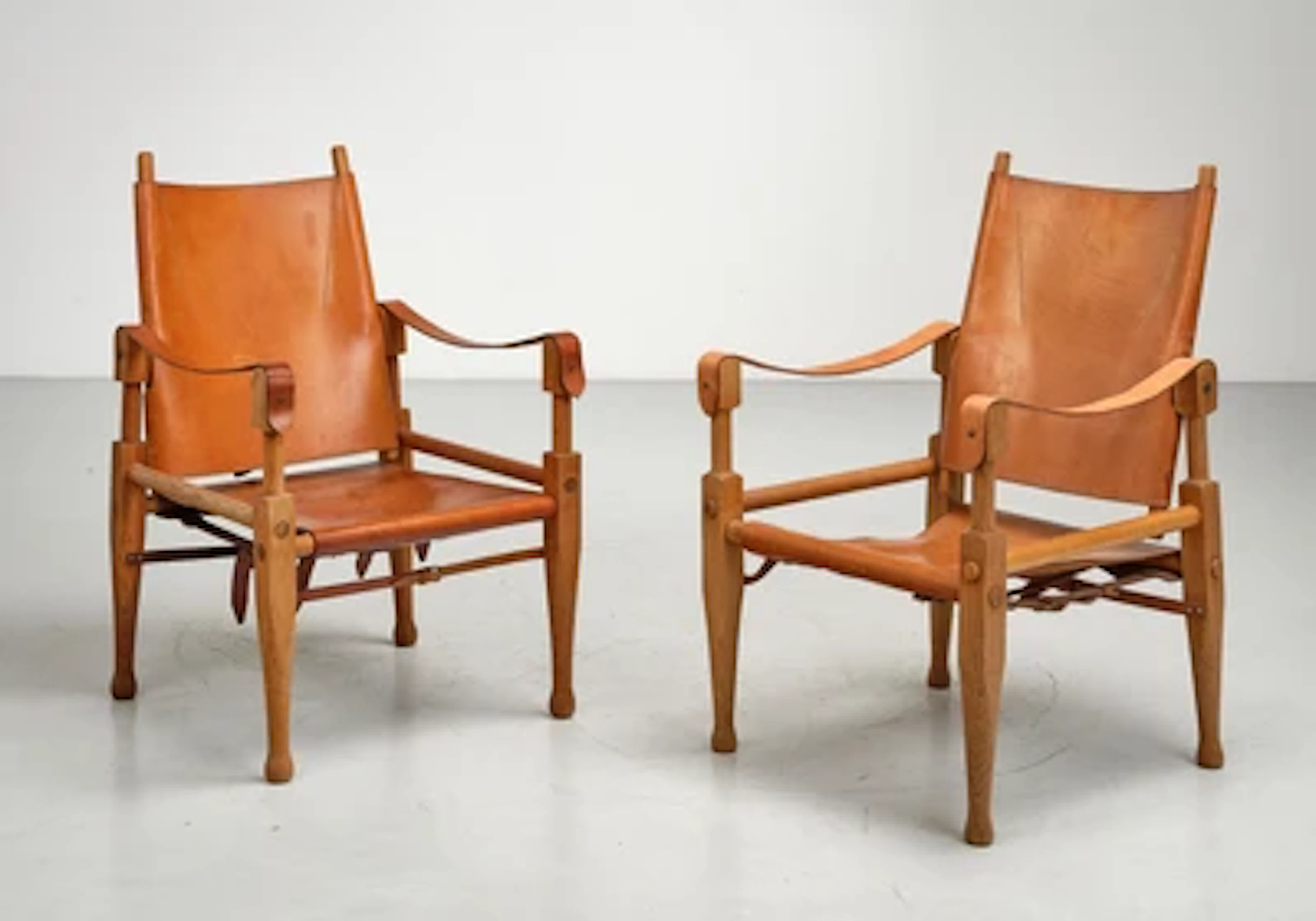 Zwei Kolonial-Fauteuils / Safari-Stühle, Schule Wilhelm Kienzle