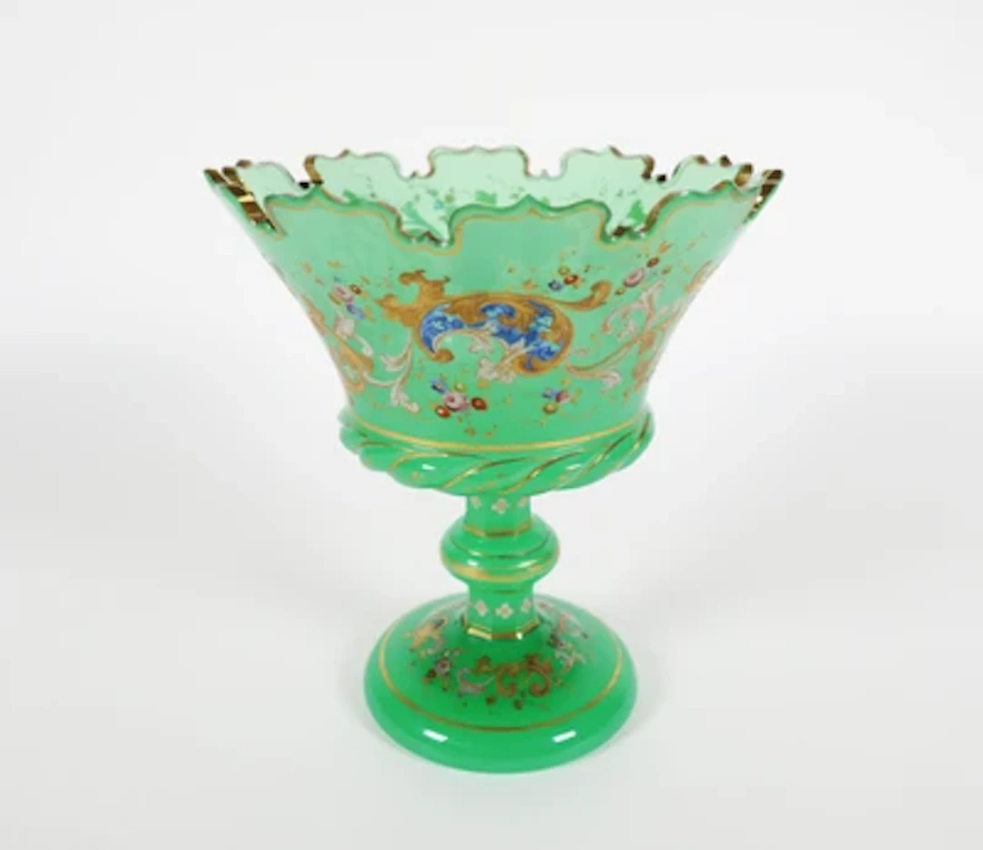 Chrysoprasglas-Aufsatzschale, Böhmen, 3. Viertel 19. Jahrhundert