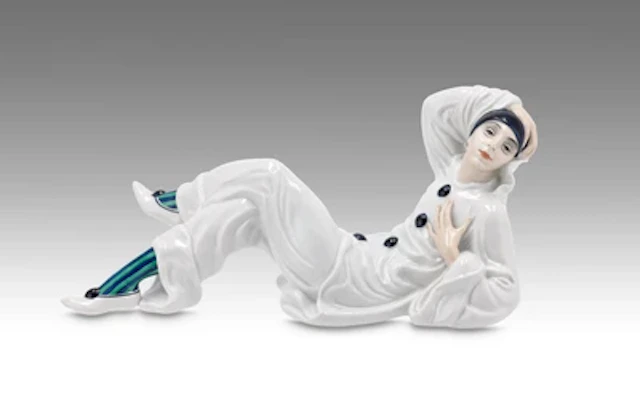 Constantin Holzer-Defanti (1881-1951), Liegender Pierrot, Modellnummer: