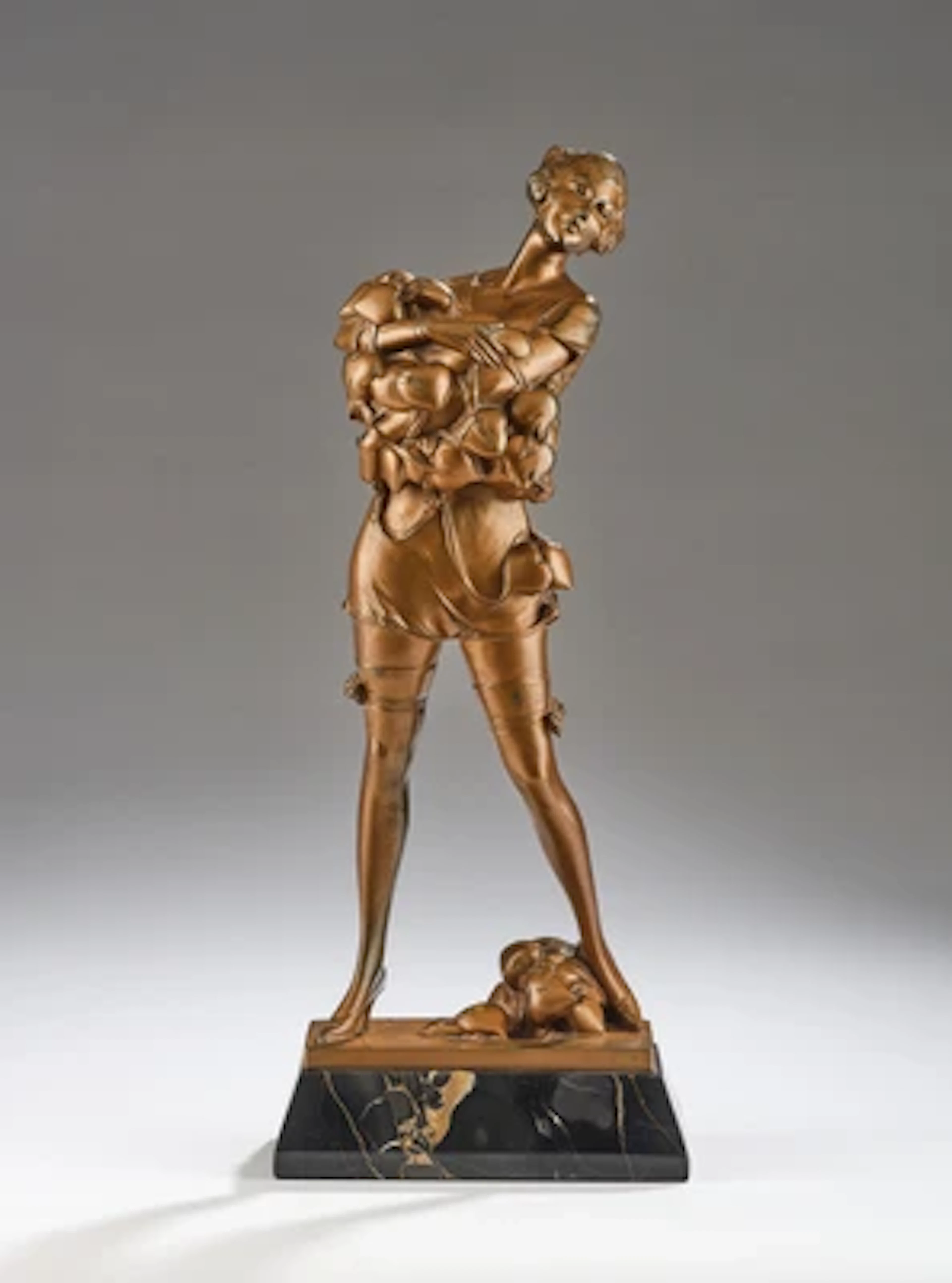 Bruno Zach (Schitomir, 1891-1945 Wien), Bronzefigur einer Dame in Negligee und Herzen im Arm ("Herzensdiebin"), Wien, um 1925