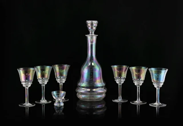 Josef Hoffmann, Karaffe mit Stöpsel, sechs Weingläser und ein Likörglas