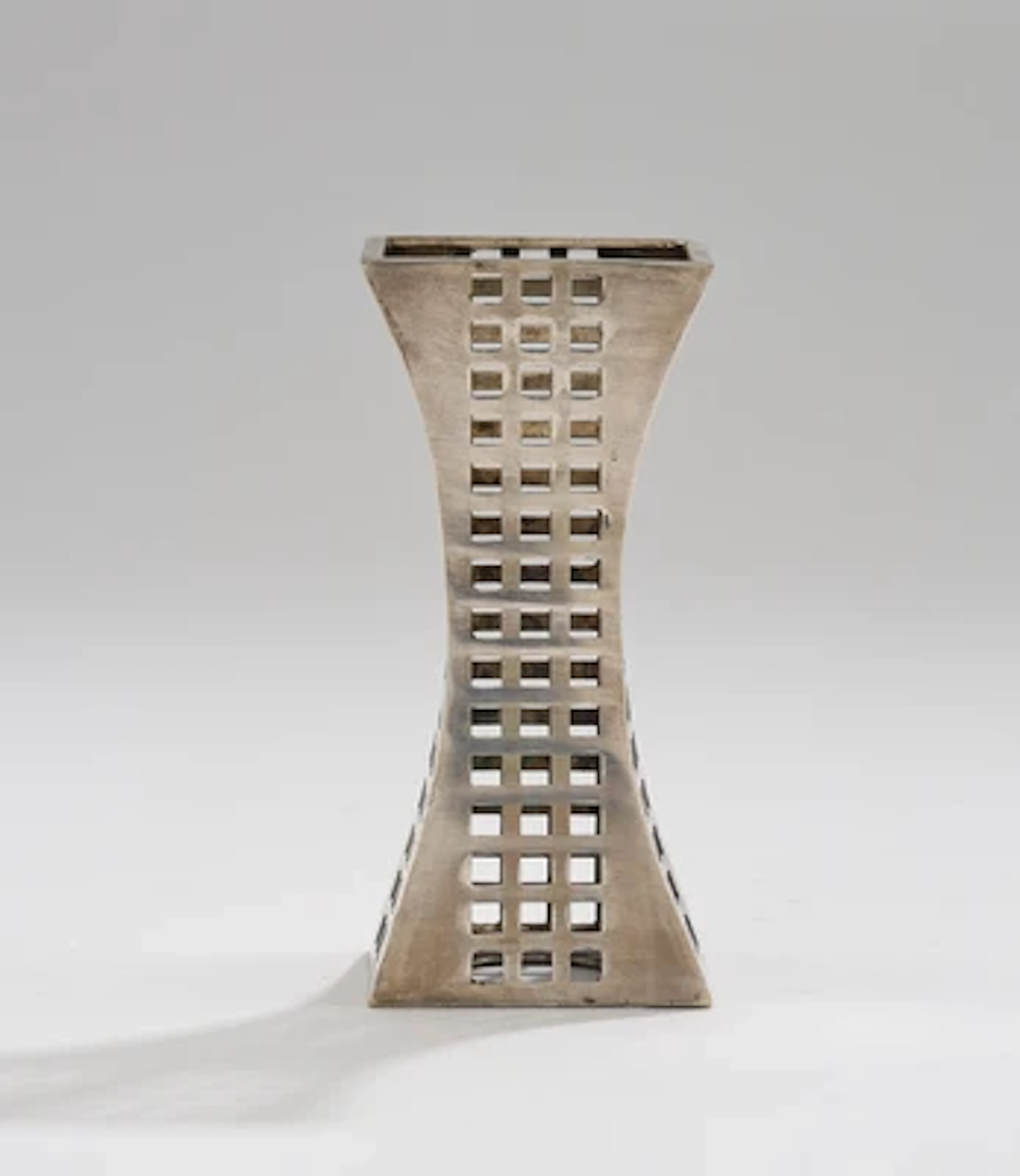 Silbervase mit Gitterdekor, Wien, bis Mai 1922