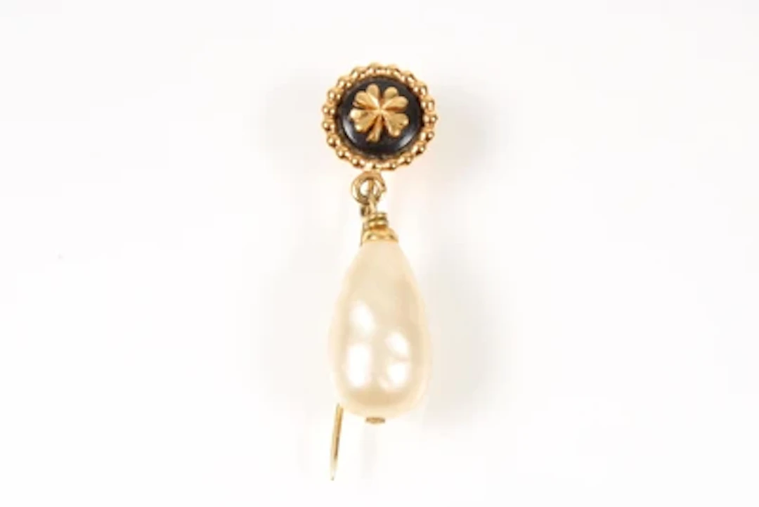 CHANEL Anstecknadel