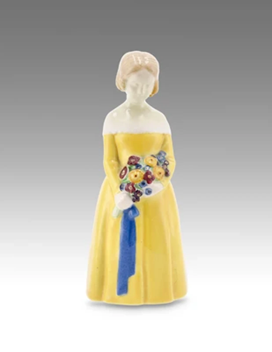 A girl with a bouquet of flowers, model number 1592, Wiener Kunstkeramische