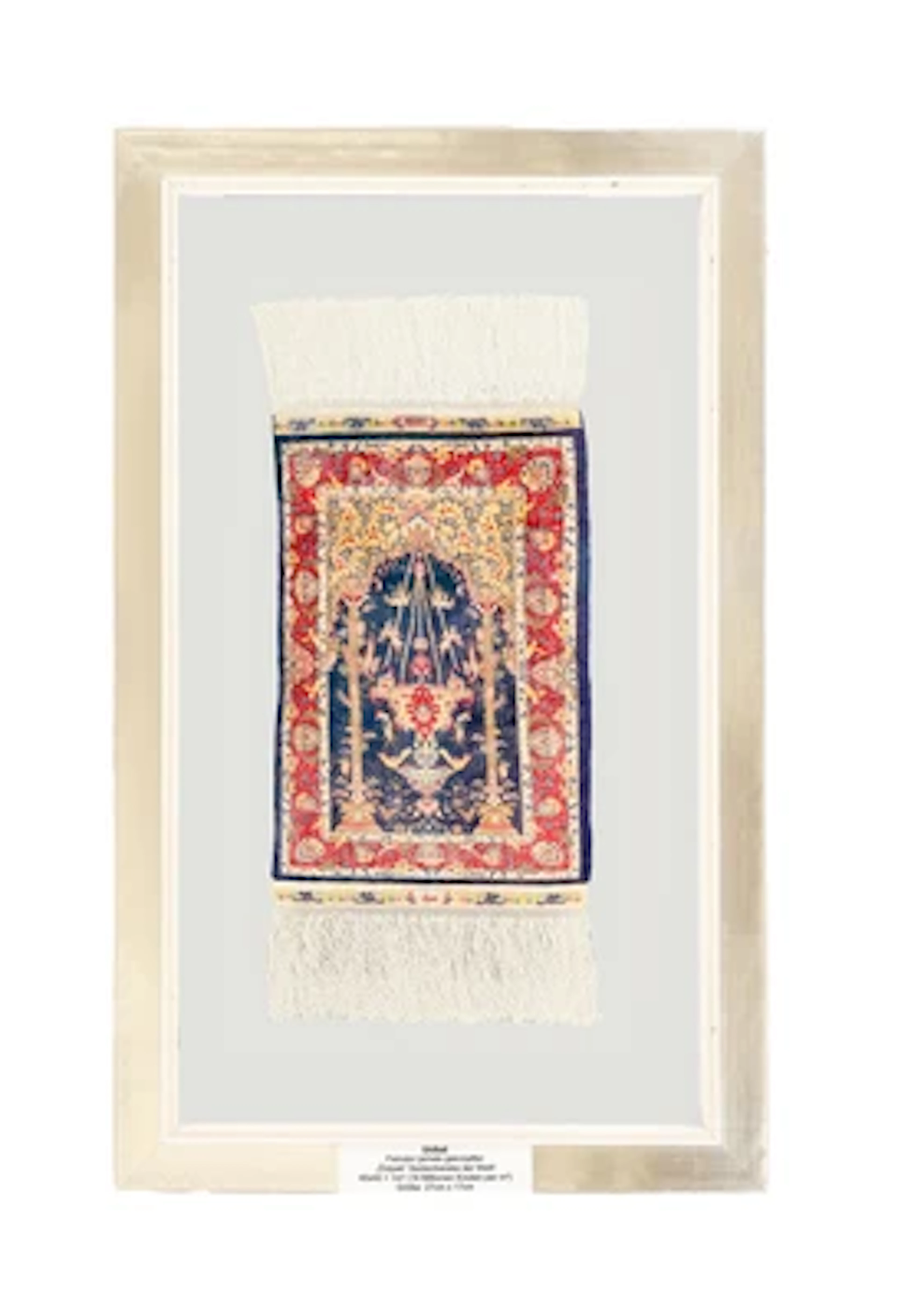 Hereke Silk 40 x 40, Western Anatolia, c. 27 x 17 cm