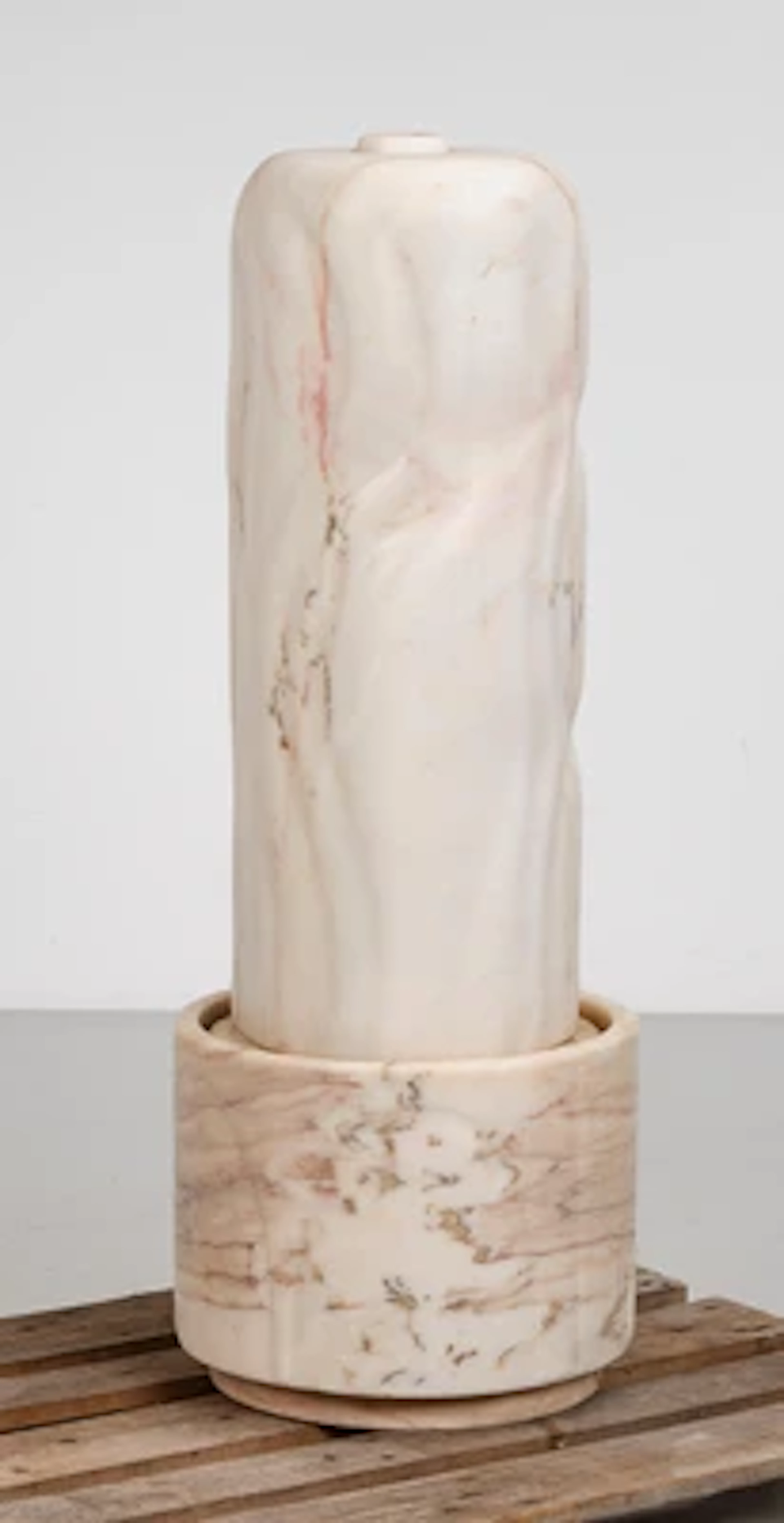 Hans Muhr * (Graz 1934-2022 Wien) Skulptur / Brunnen, (Wasser-Stein-Skulptur)