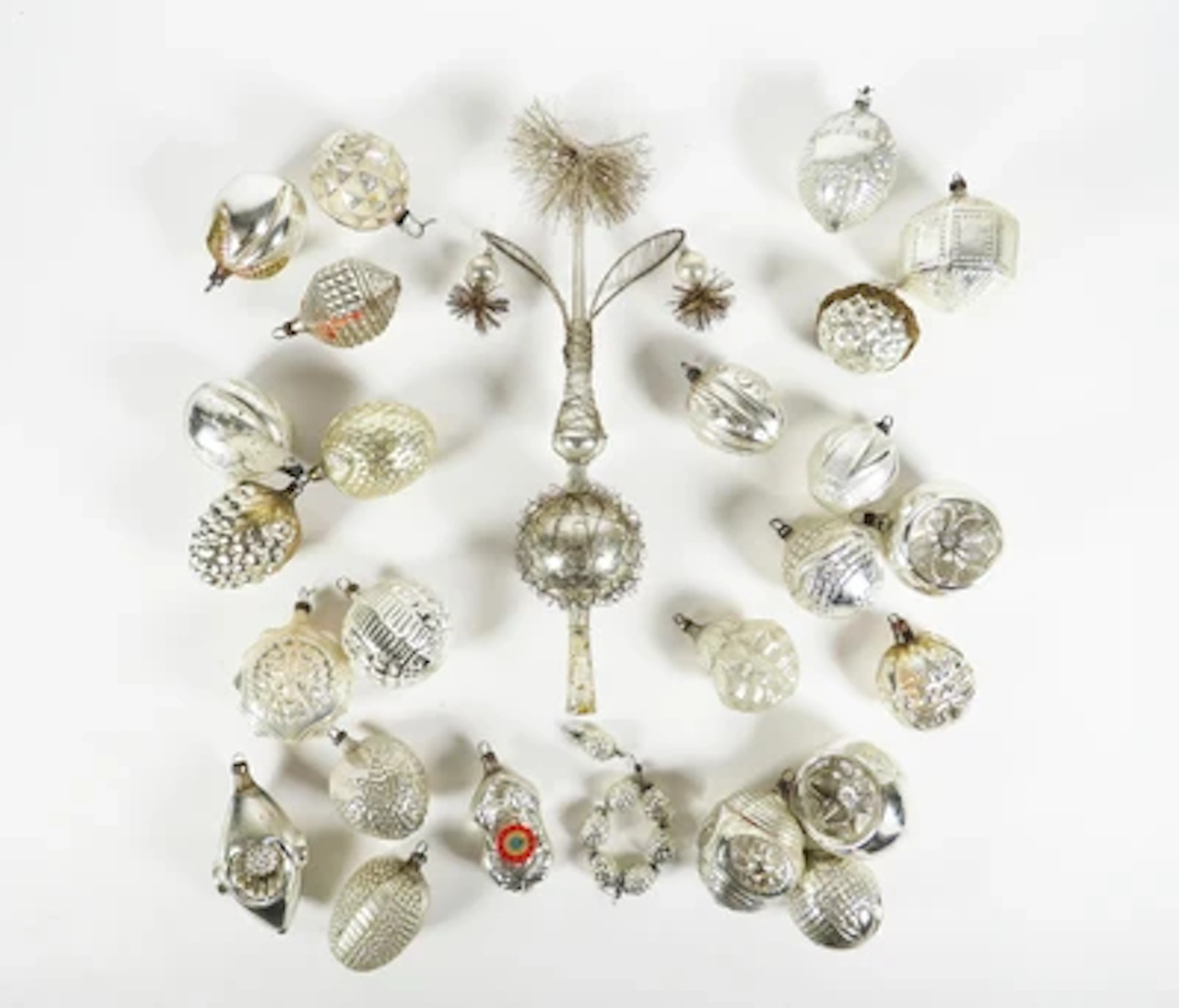 25 Formkugeln, 1 Spitze, Christbaumschmuck, Lauscha, vornehmlich um 1900/20