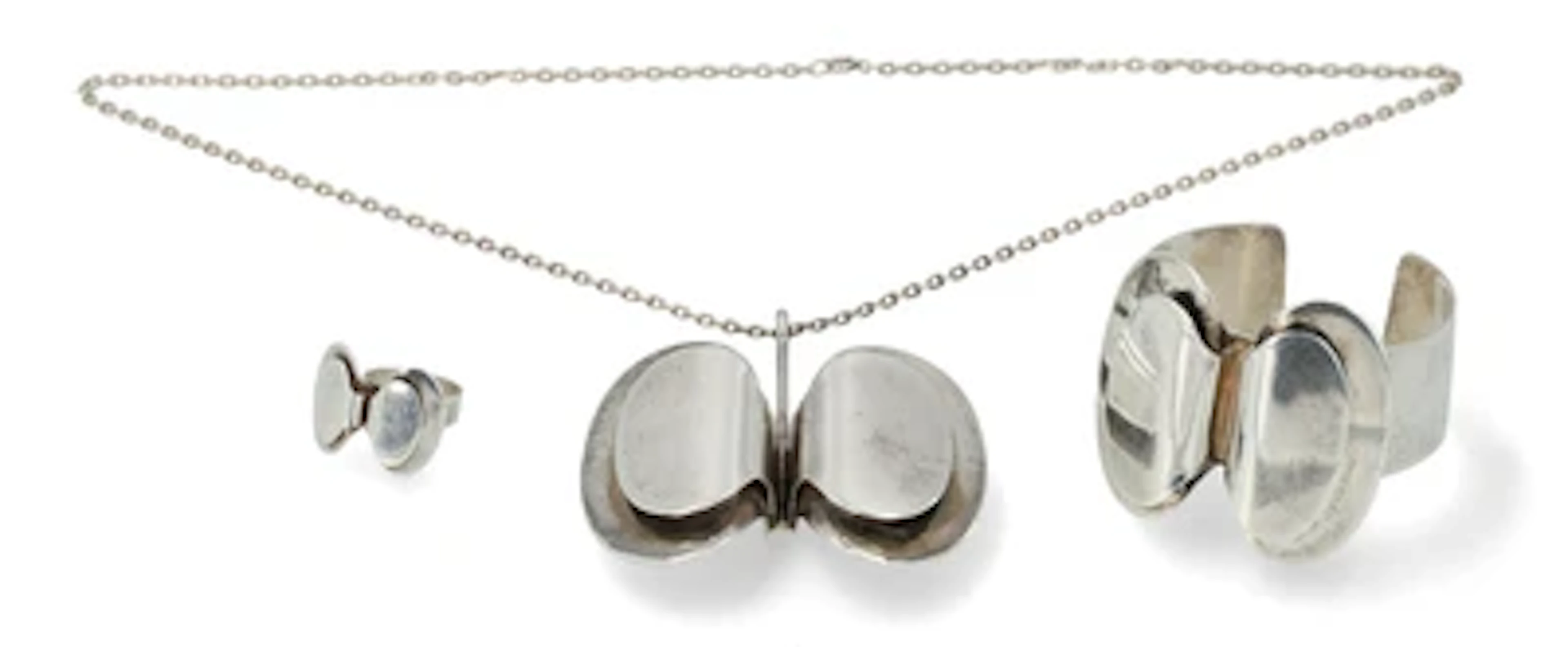 Schmuckset aus Sterlingsilber: Anhänger mit Kette, Armspange und Ring, Niels Erik From, Dänemark, um 1960