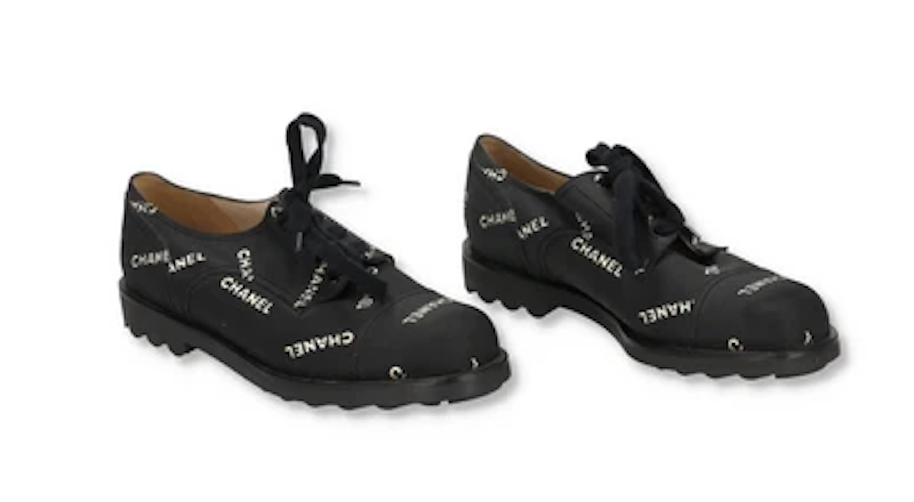 CHANEL Schnürschuhe