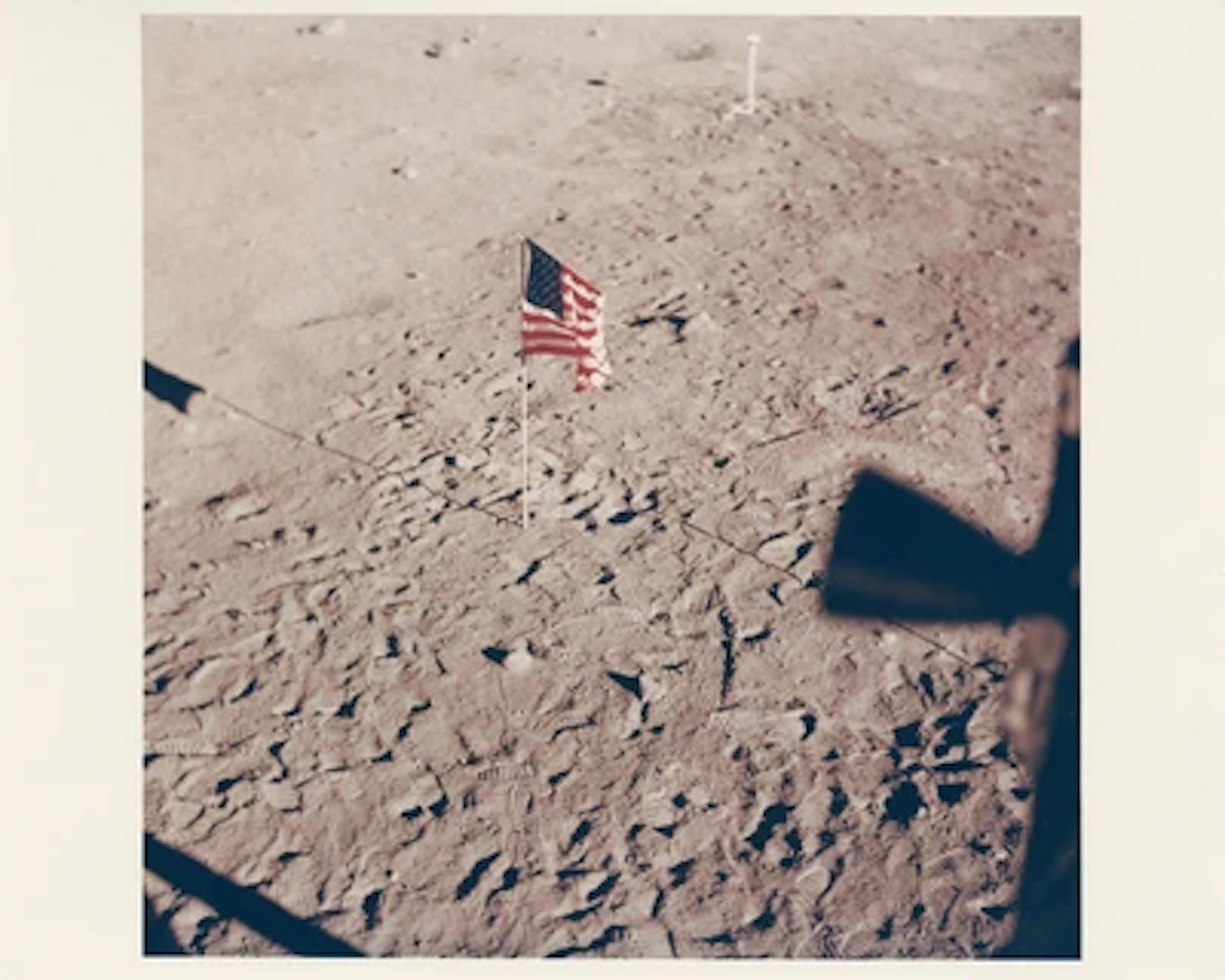 APOLLO 11 - Cover of LIFE: The American Flag on the Moon