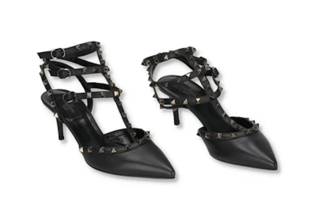 VALENTINO GARAVANI NOIR Rockstud Heels