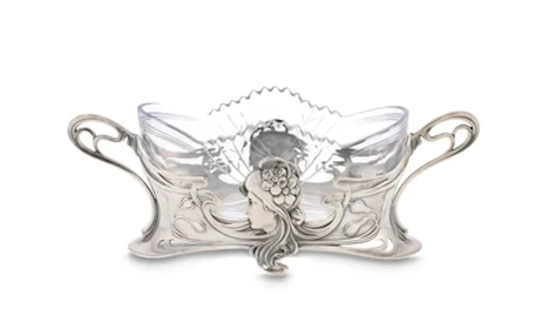 A silver-plated jardinière with female head in profile, Württembergische