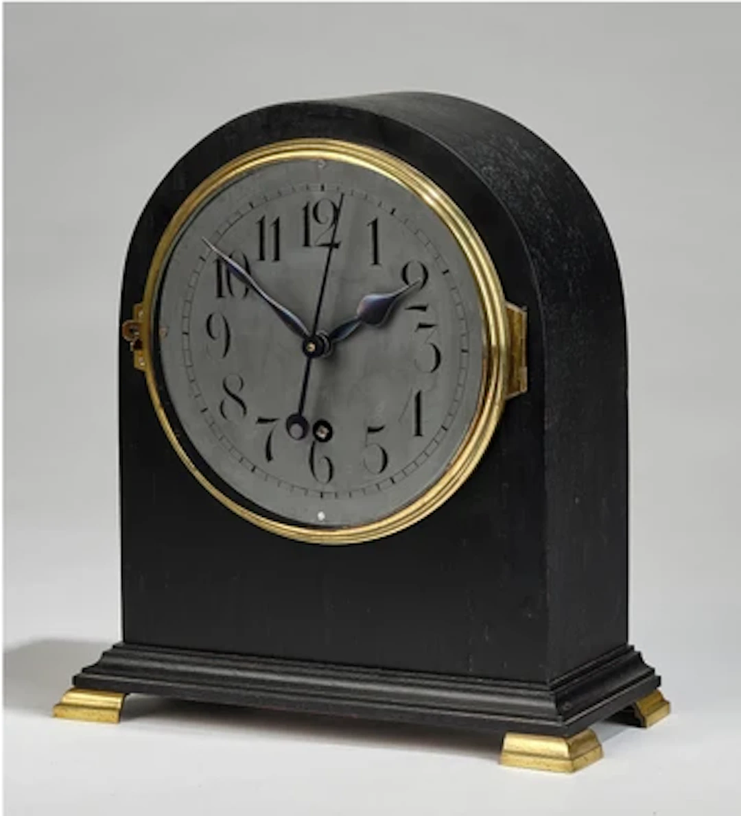 Frühe Art Deco Tischuhr mit Zentralsekunde