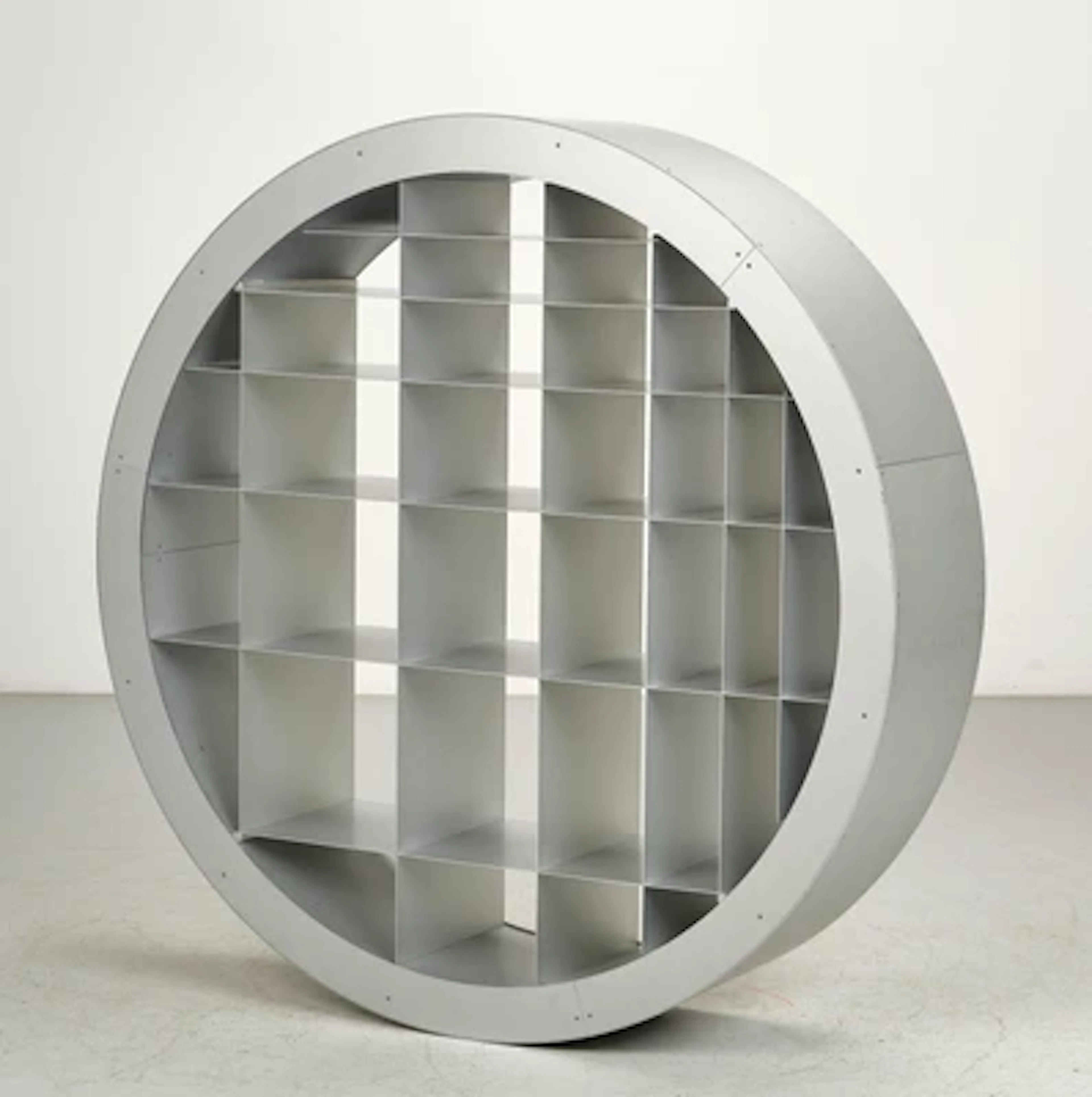 "RTW"-Bücherregal ("Reinventing the Wheel"), Entwurf Ron Arad