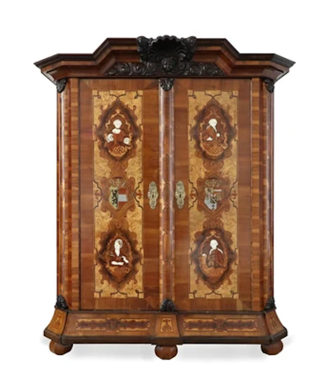 Salzburger Hallenschrank im Barockstil