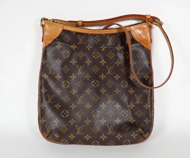 LOUIS VUITTON Odeon