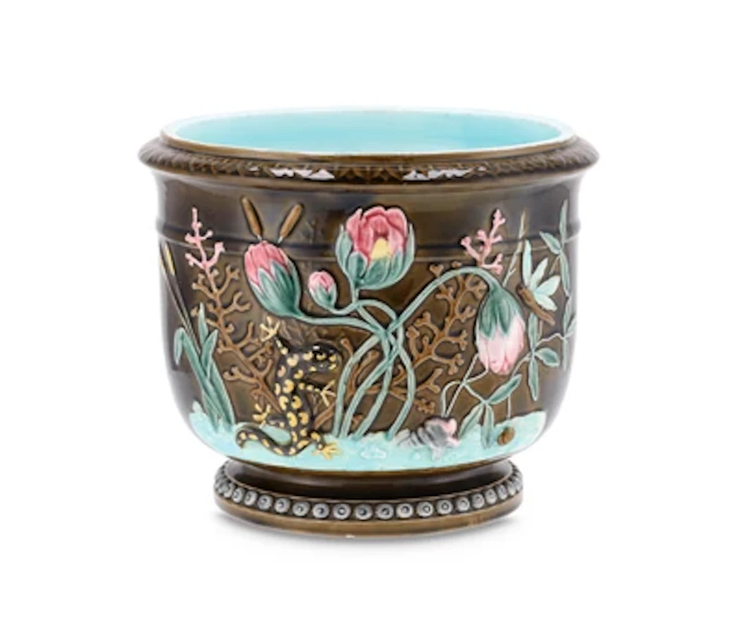 A cachepot with water lily, fish and salamander decoration, Schütz