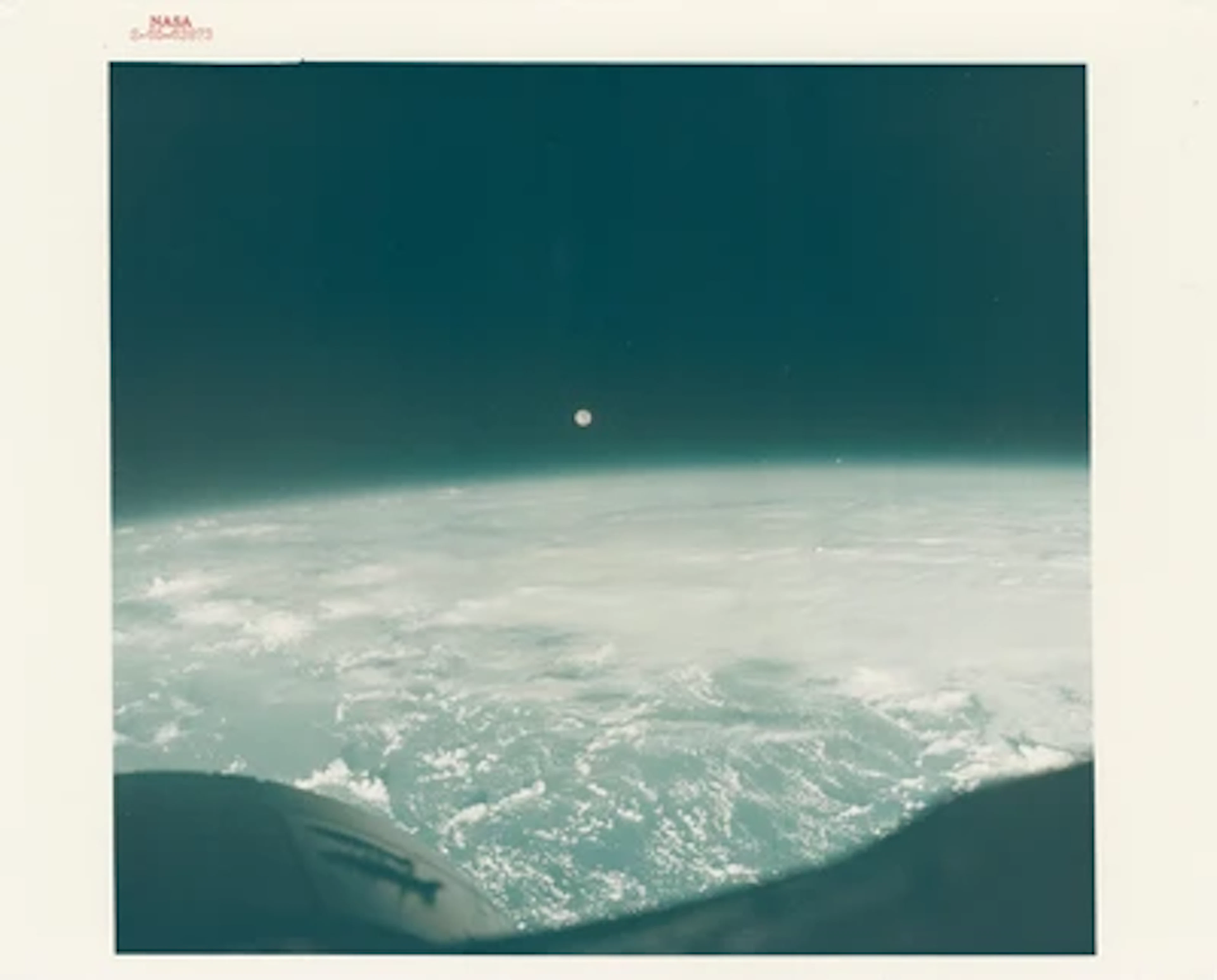 GEMINI VII - First Moonrise