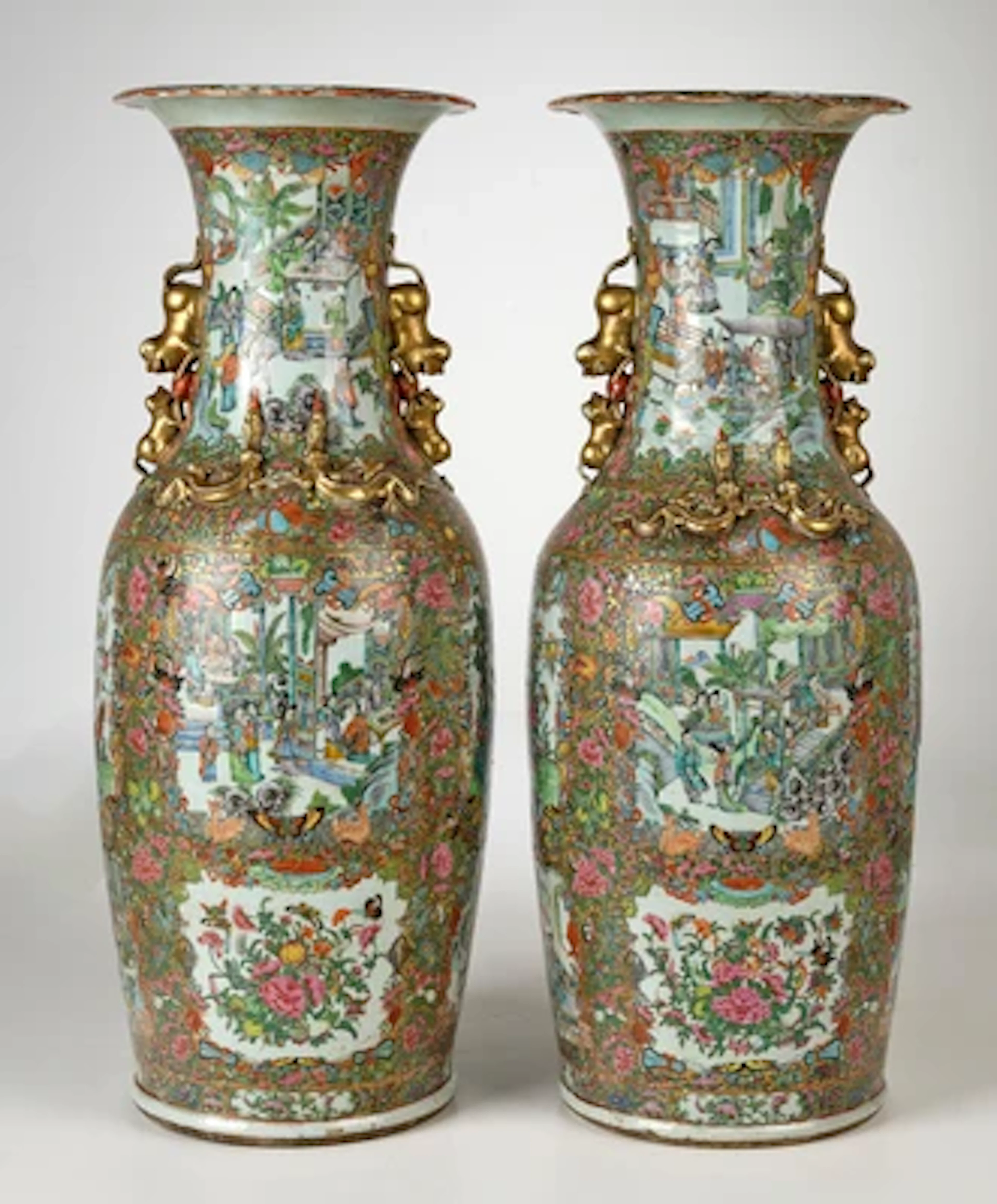 Paar große Famille rose Bodenvasen, China, 19. Jh.