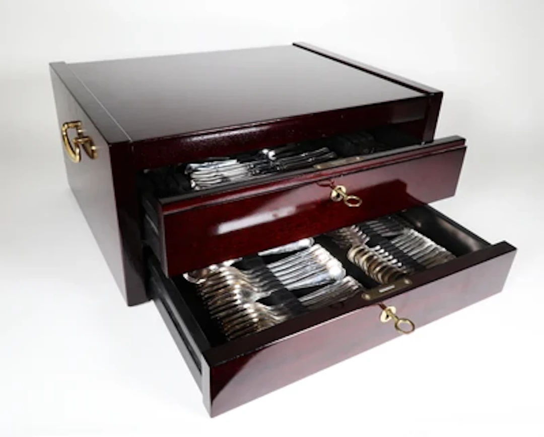 Robbe & Berking Tafelbesteck für 12 Personen, Model Alt-Chippendale