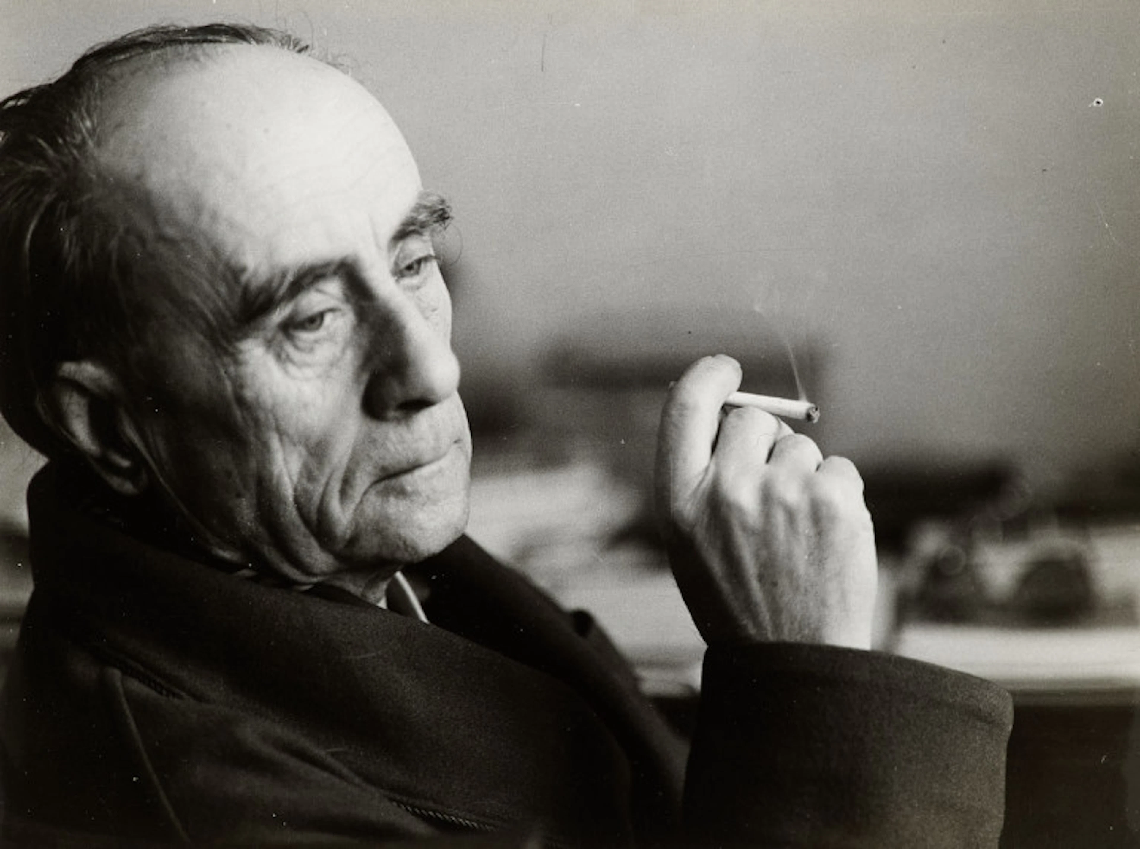 József Hunyady. Lajos Kassák in seinem Heim. …