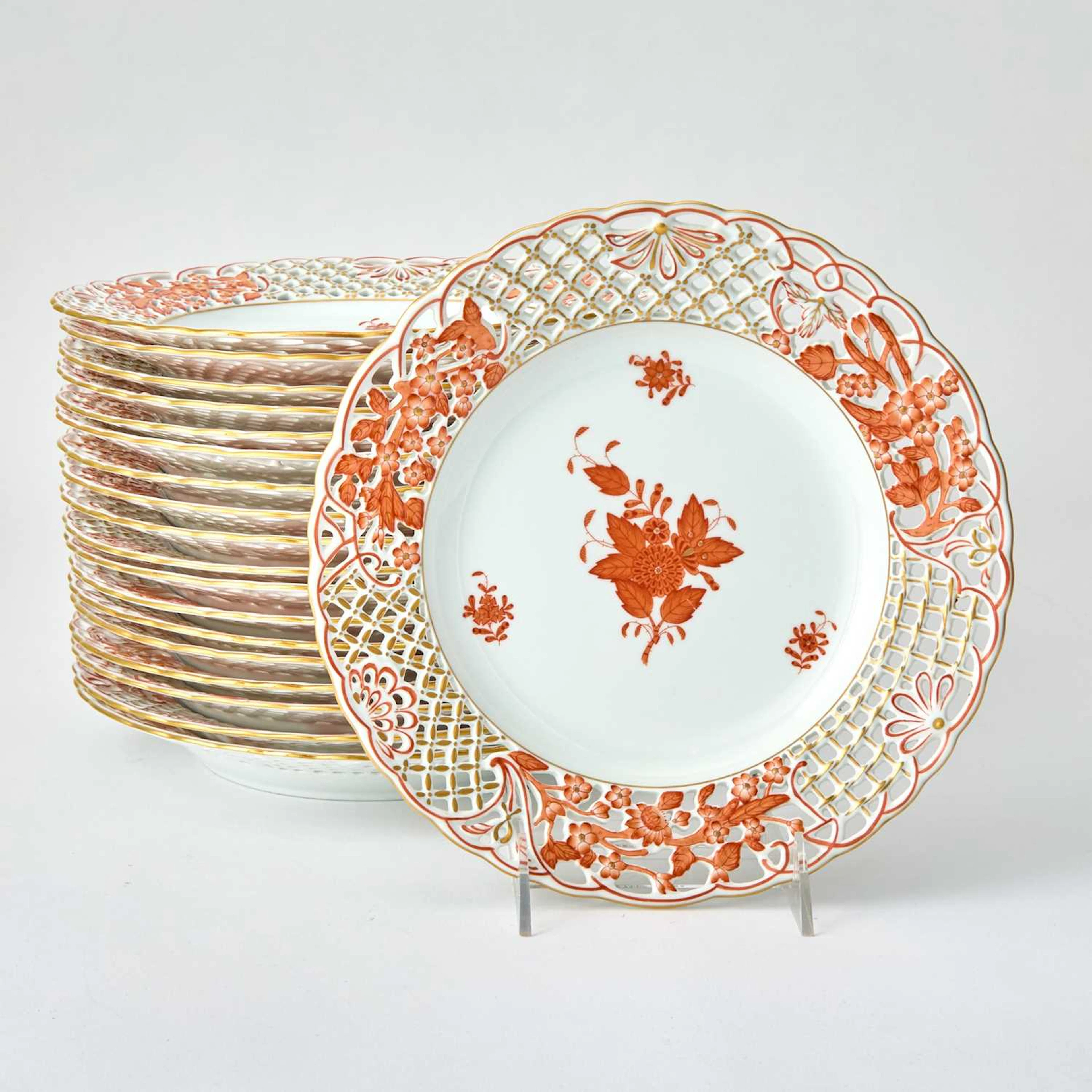 Set of Nineteen Herend Pierced Porcelain "Chinese Bouquet Rust" Plates