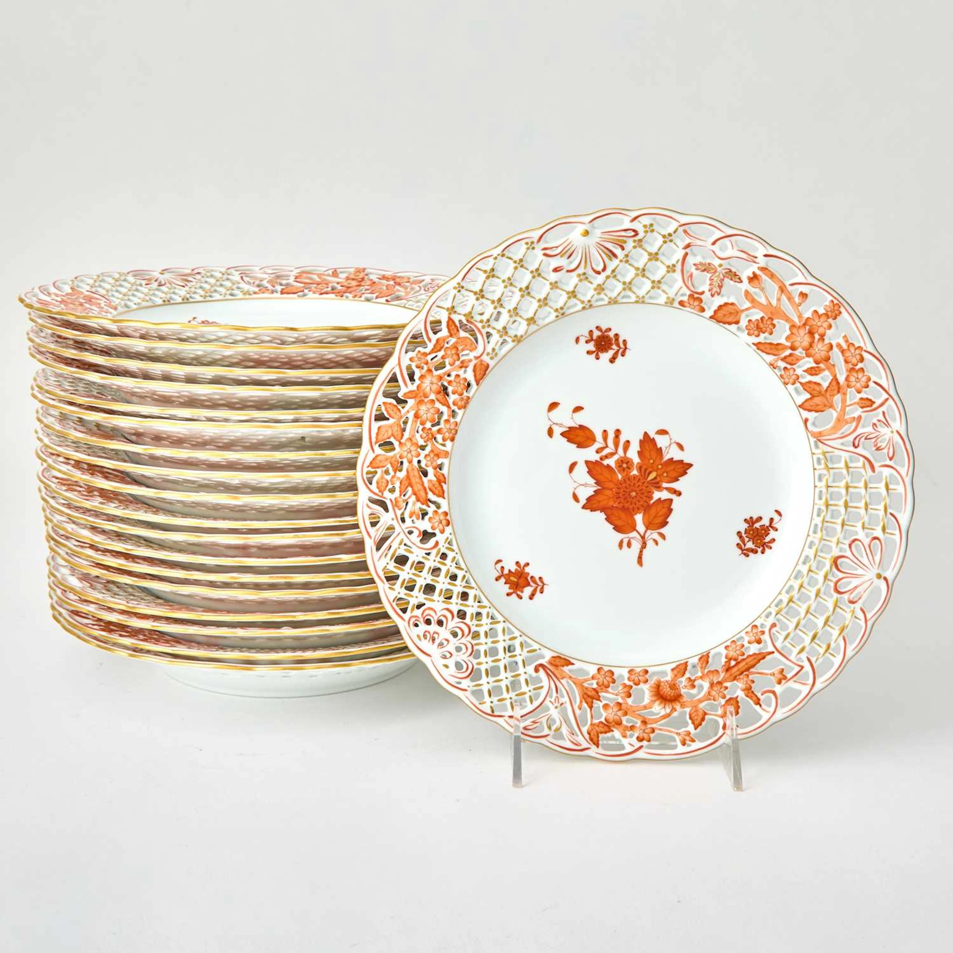 Set of Nineteen Herend Pierced Porcelain "Chinese Bouquet Rust" Plates