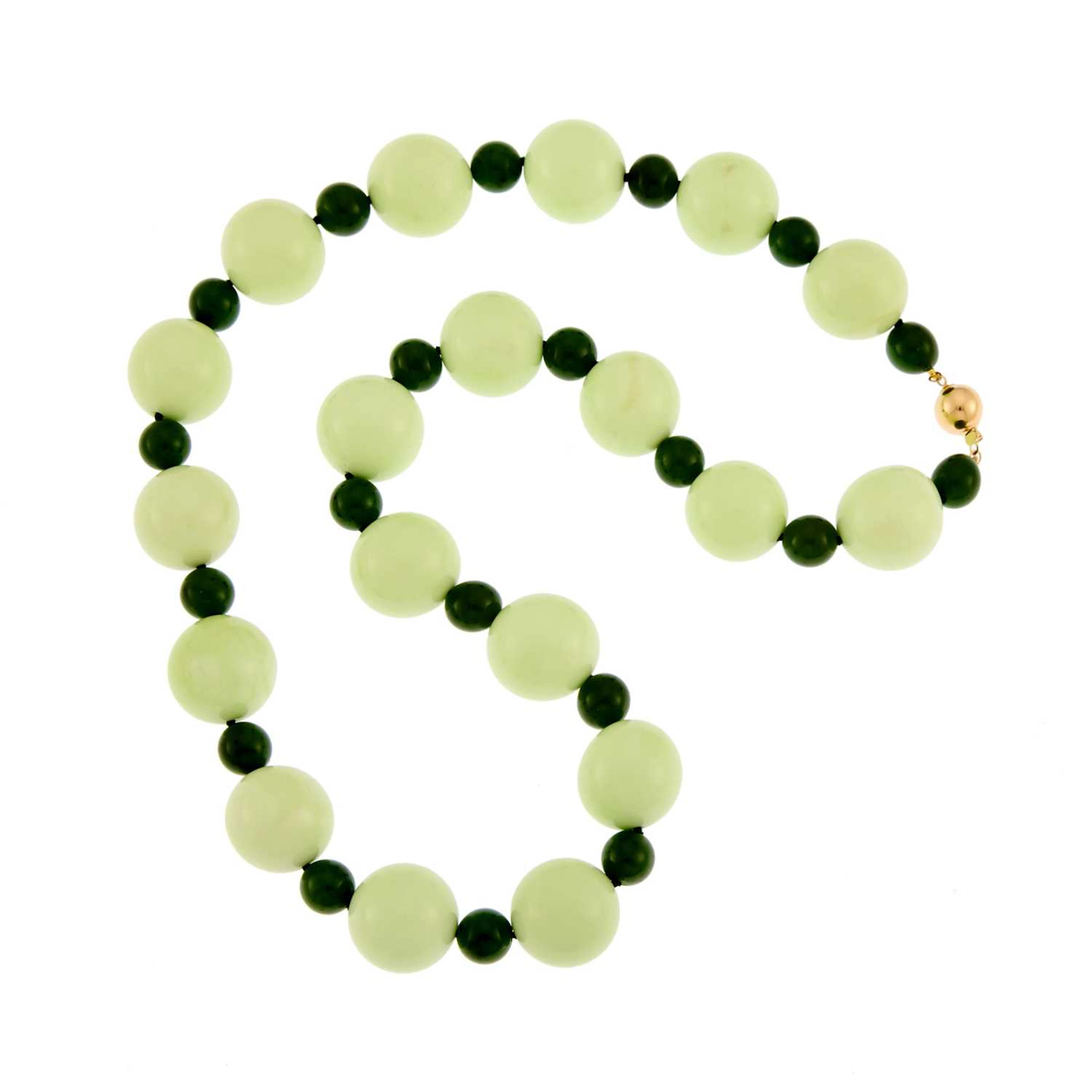 Chrysoprase and Nephrite Bead Necklace with Gold Clasp
