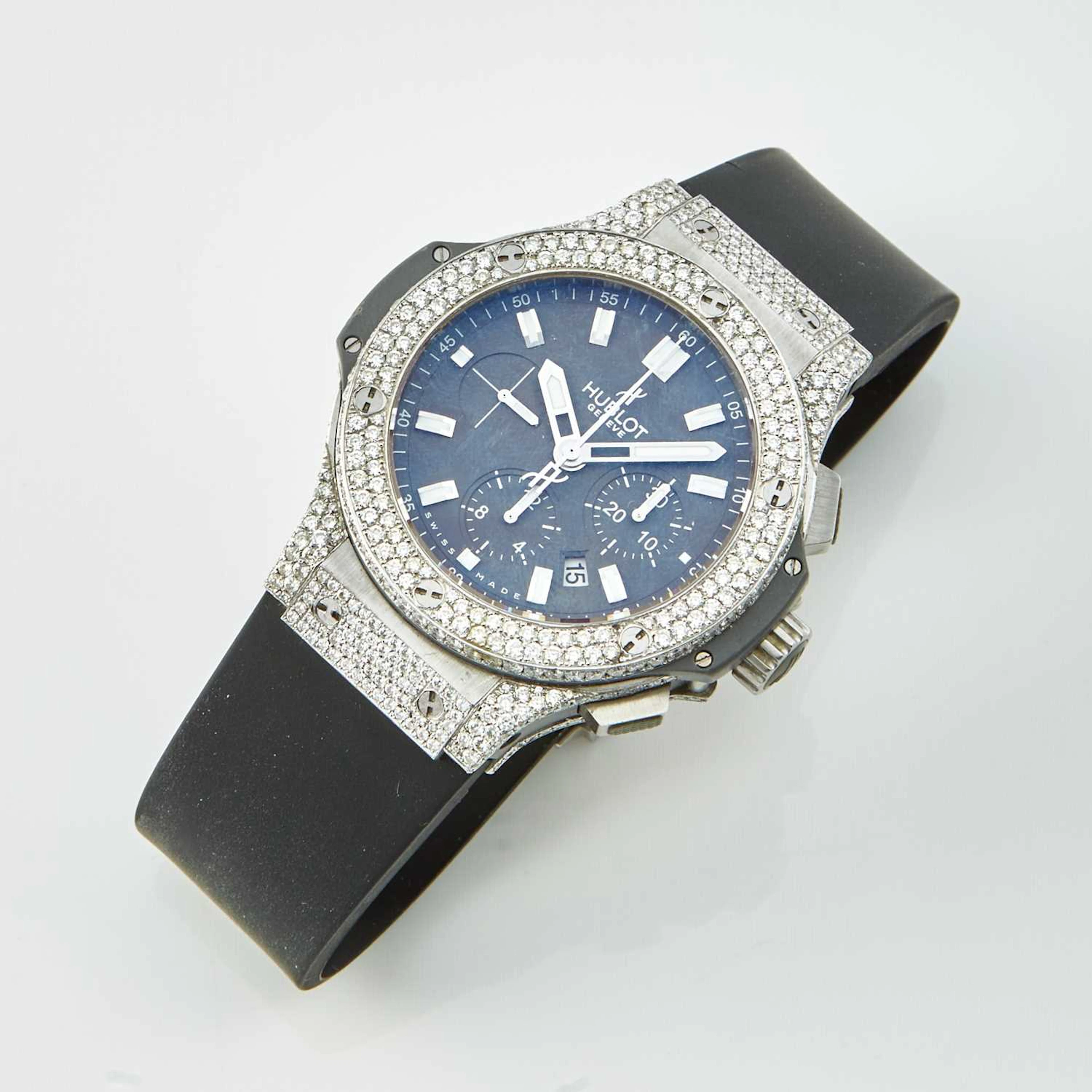 Mans Diamond Wrist Watch, 660 diamonds about 6.25 cts., 25 Jewels, Hublot