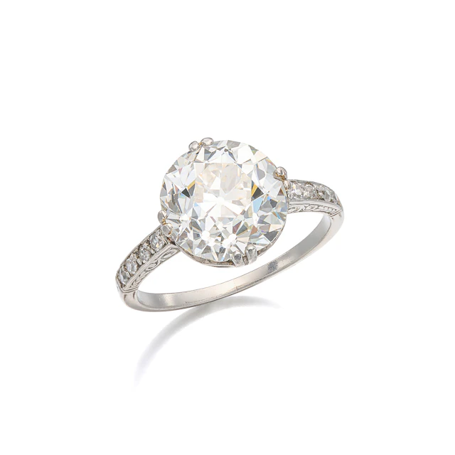 An Antique Diamond and Platinum Ring, circa 1920